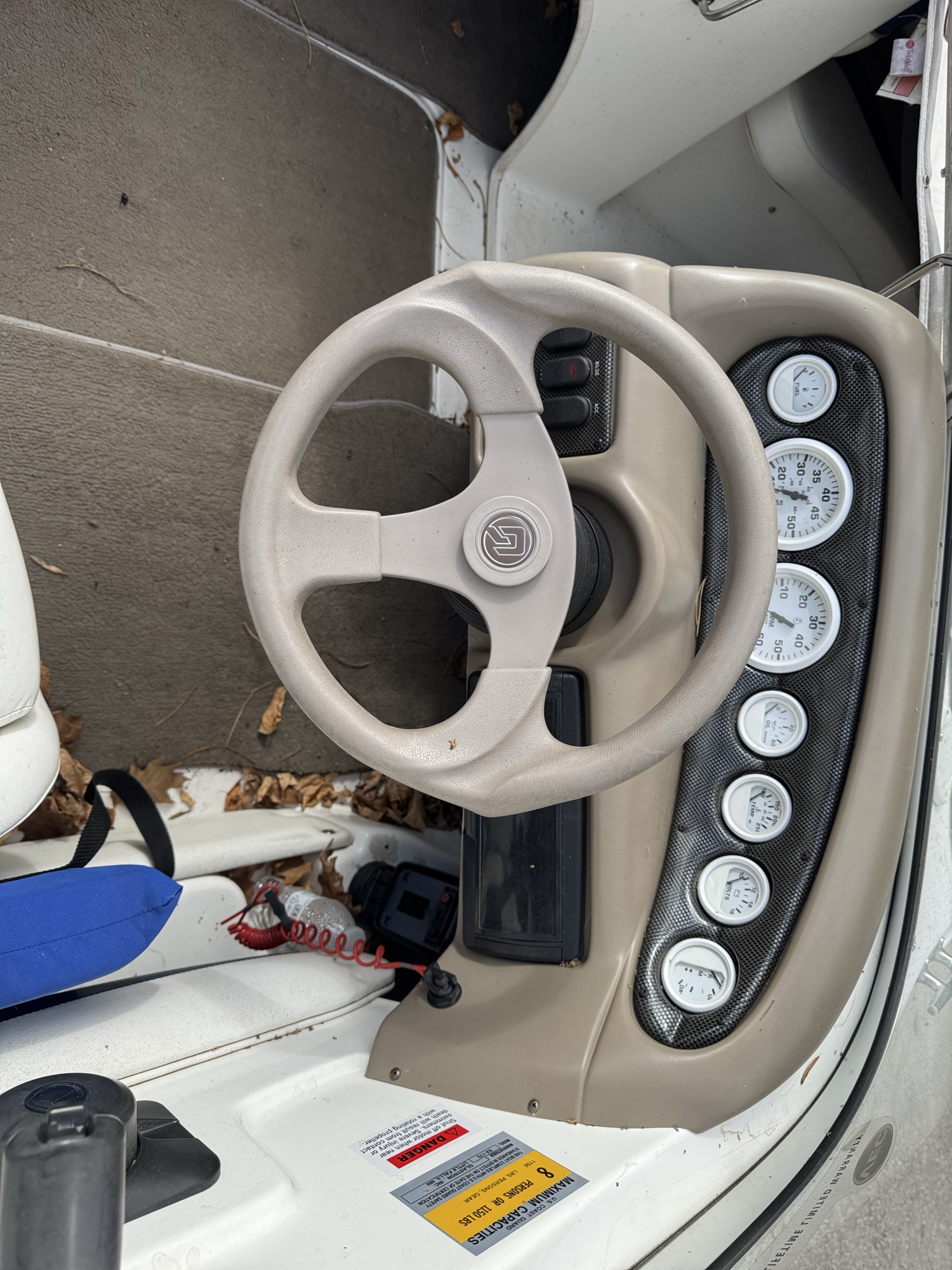 2002 glastron sx175 for sale near Elk River, Minnesota 106700_36_steering_wheel.jpg