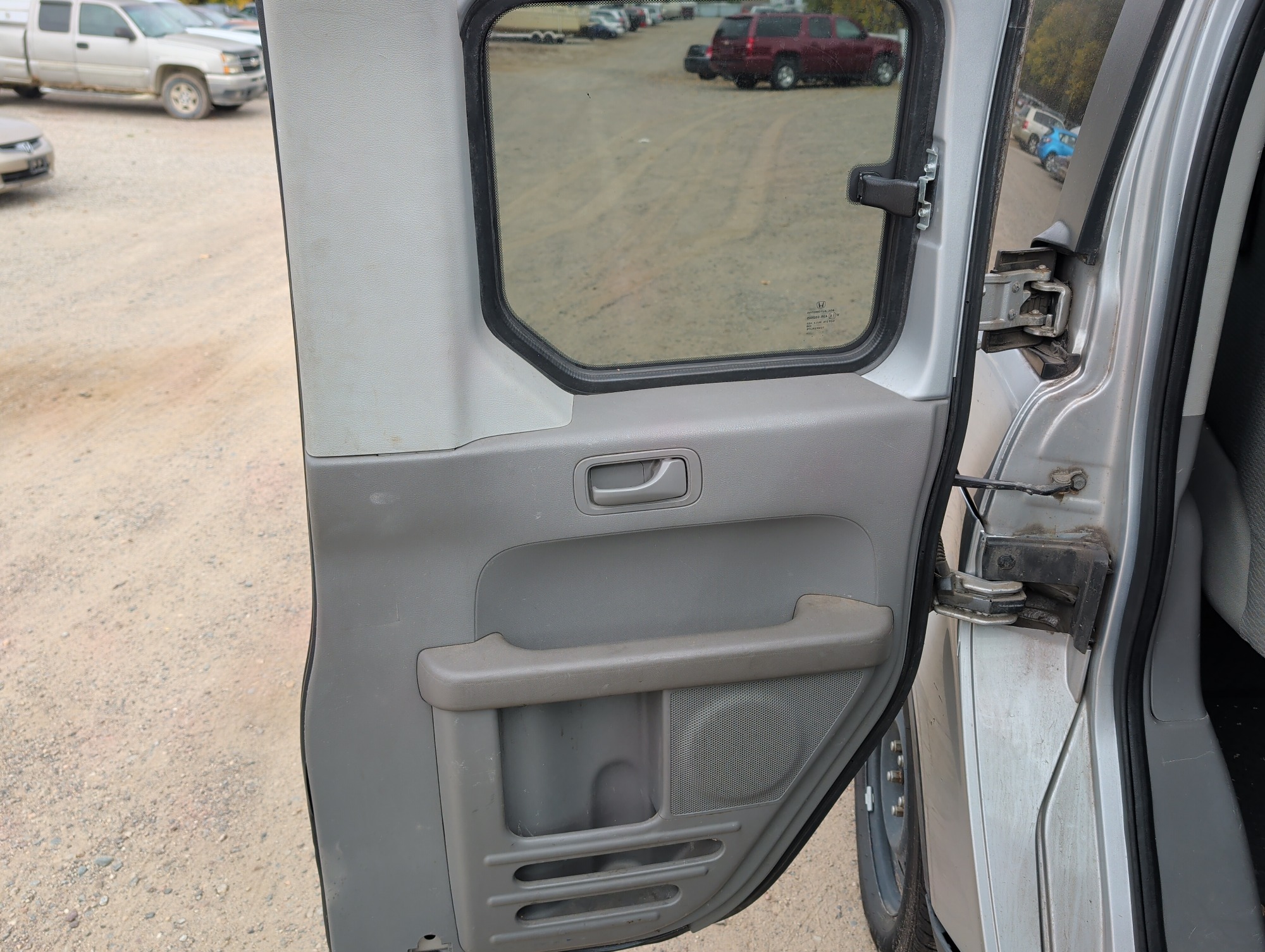 2009 honda element lx-4wd-at with 225737 miles for sale near Elk River, Minnesota 106701_30_pass_rear_door_panel.jpg