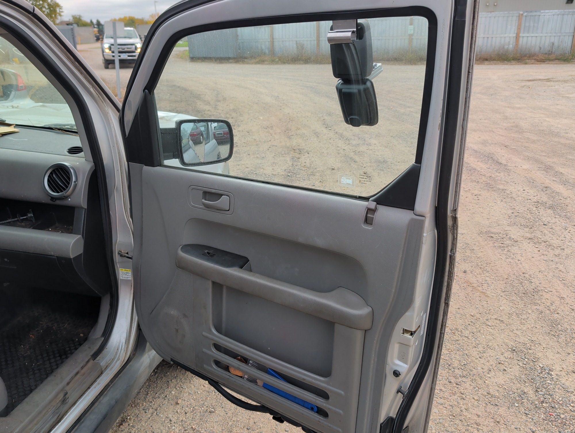 2009 honda element lx-4wd-at with 225737 miles for sale near Elk River, Minnesota 106701_32_passenger_door_panel.jpg