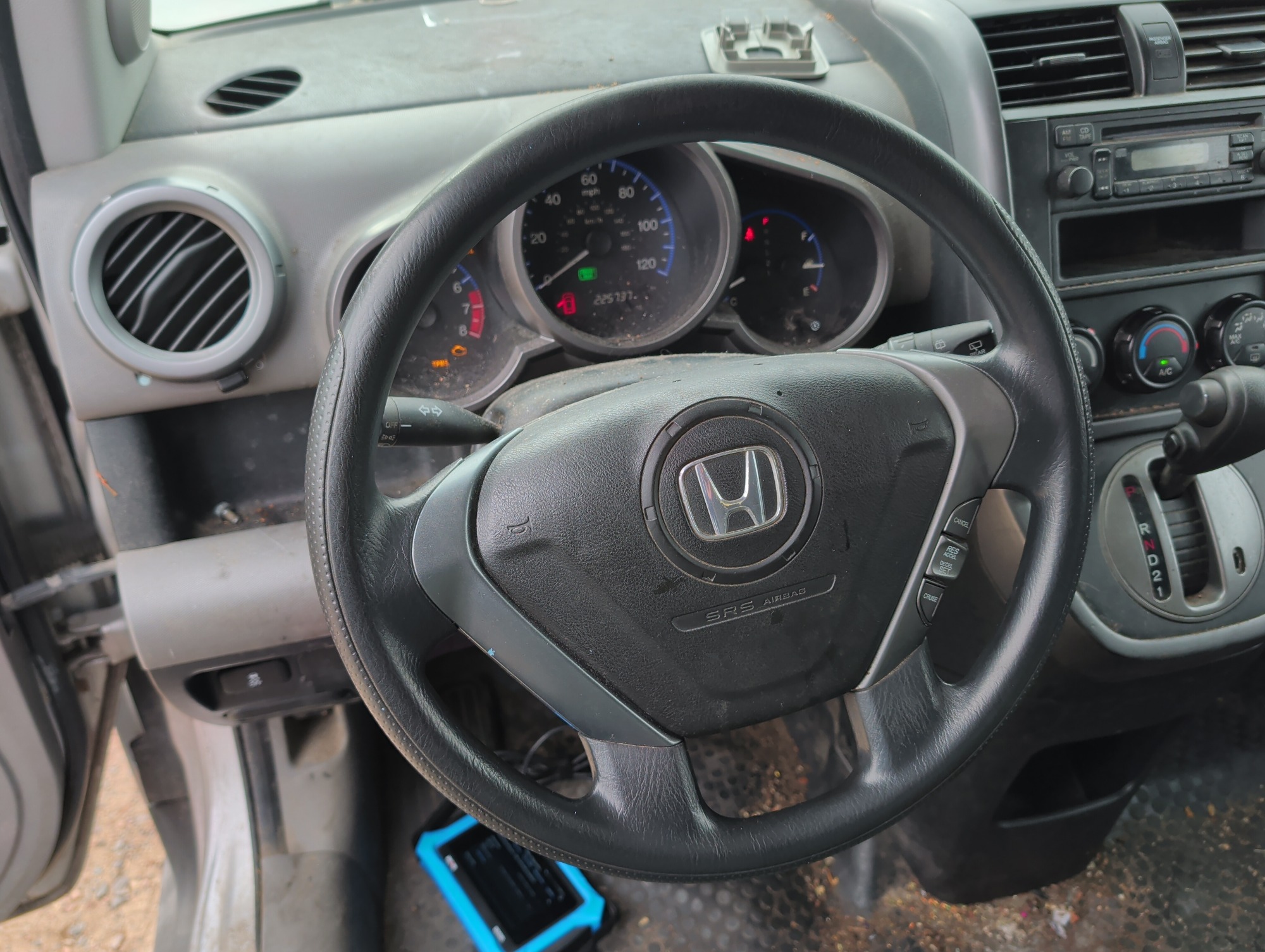 2009 honda element lx-4wd-at with 225737 miles for sale near Elk River, Minnesota 106701_36_steering_wheel.jpg