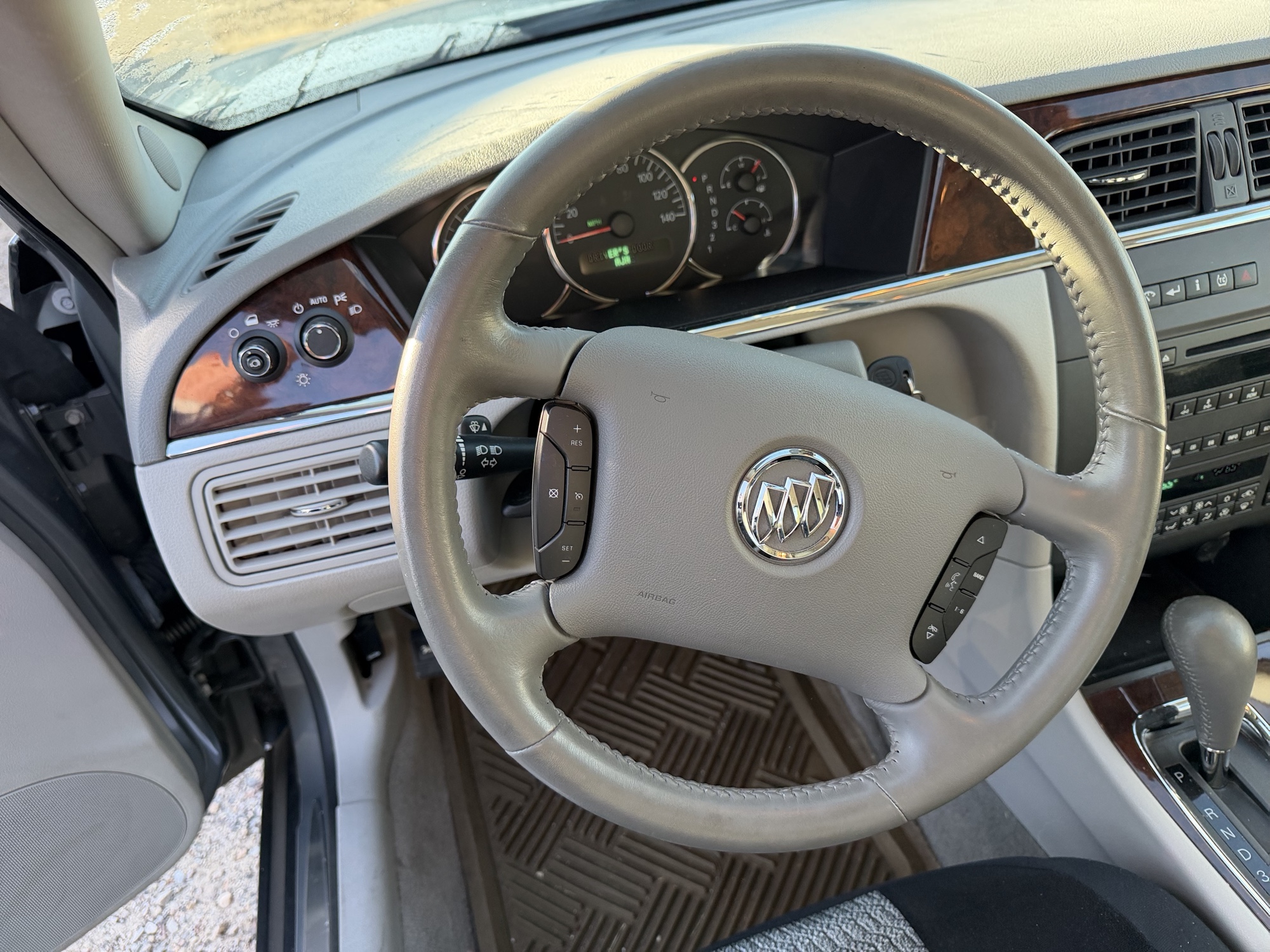 2009 buick lacrosse cx with 28748 miles for sale near Elk River, Minnesota 106702_36_steering_wheel.jpg