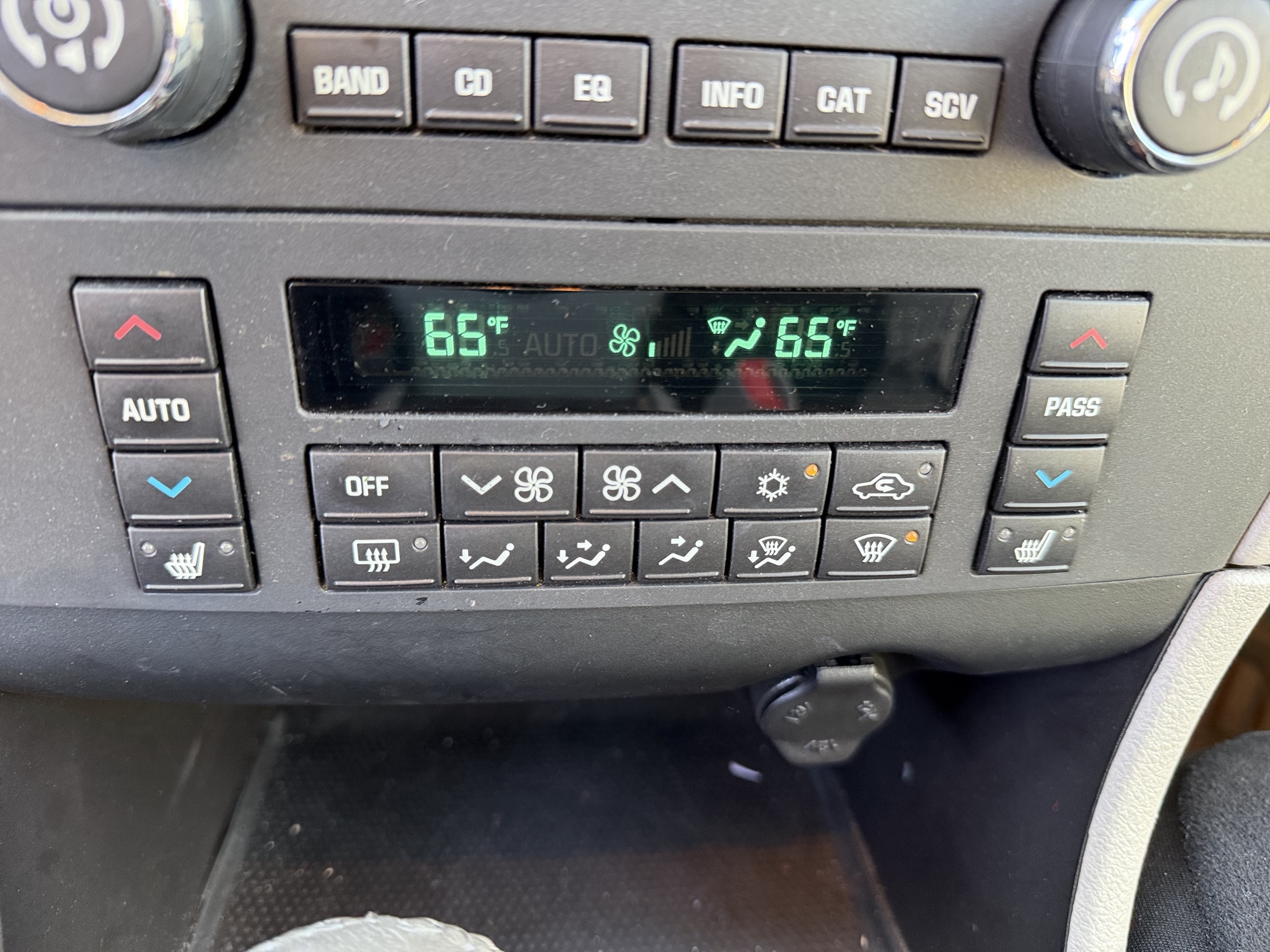 2009 buick lacrosse cx with 28748 miles for sale near Elk River, Minnesota 106702_40_climate_control.jpg