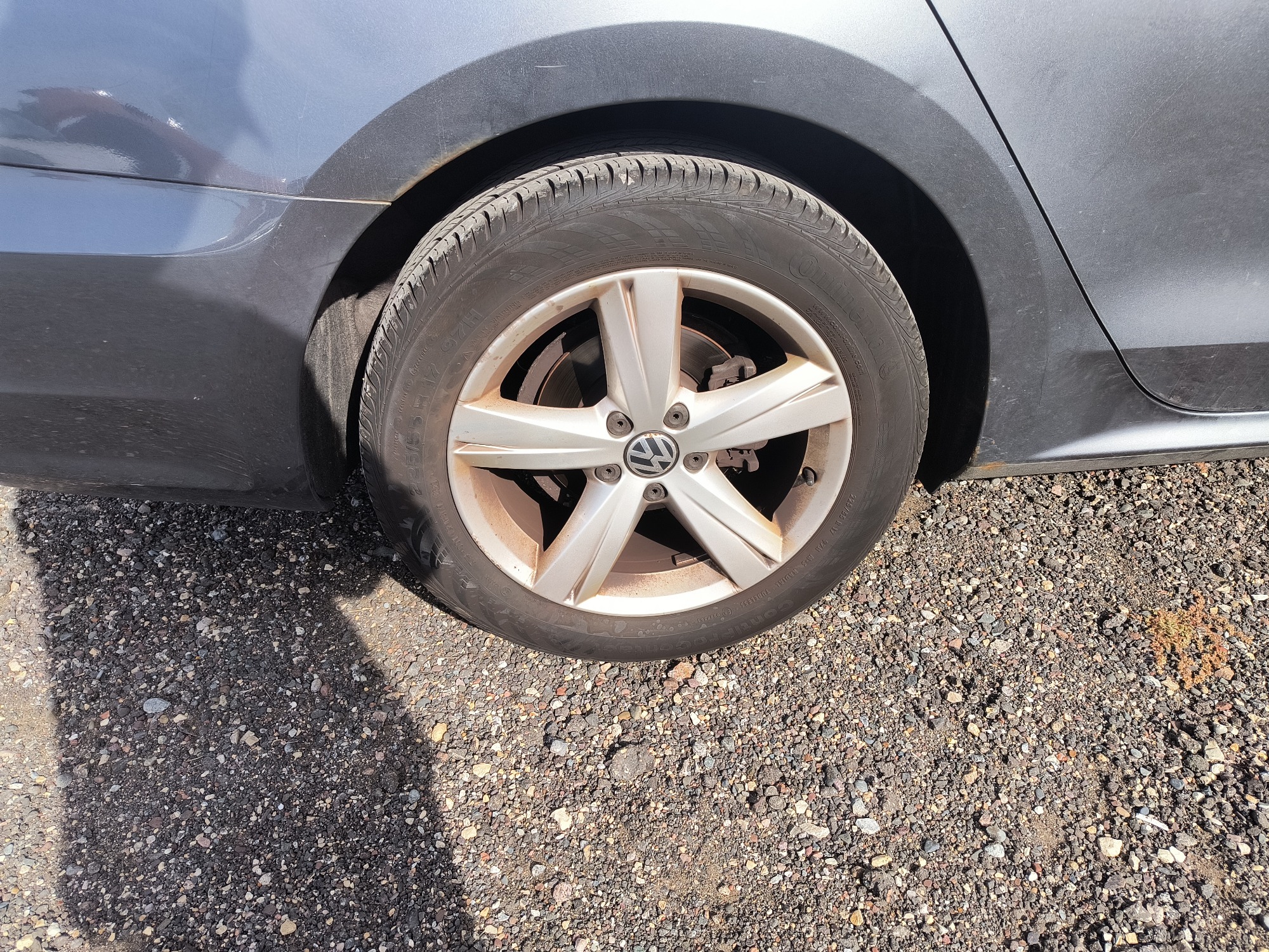 2012 volkswagen passat 2.5l-se-at with 146614 miles for sale near Elk River, Minnesota 106703_14_rear_pass_wheel.jpg