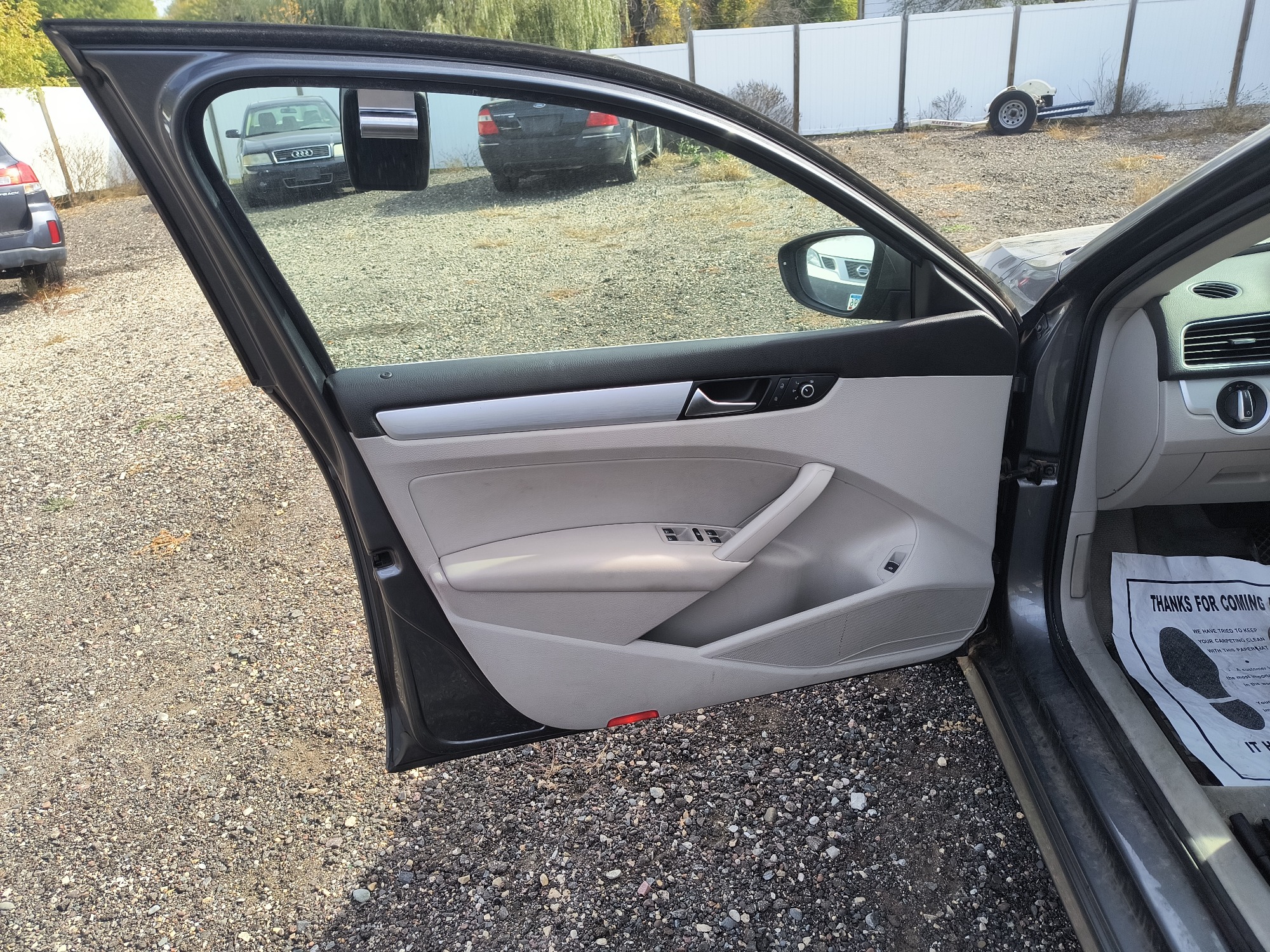 2012 volkswagen passat 2.5l-se-at with 146614 miles for sale near Elk River, Minnesota 106703_23_driver_door_panel.jpg