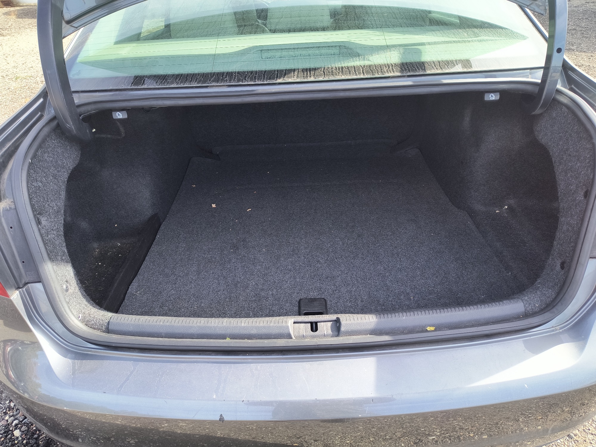 2012 volkswagen passat 2.5l-se-at with 146614 miles for sale near Elk River, Minnesota 106703_26_trunk.jpg