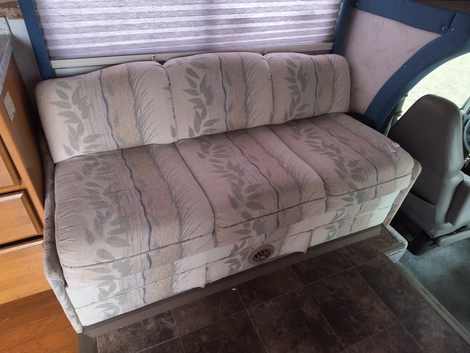 1998 chevrolet express g3500 with 49993 miles for sale near Elk River, Minnesota 106704_24_drv_rear_seat.jpg