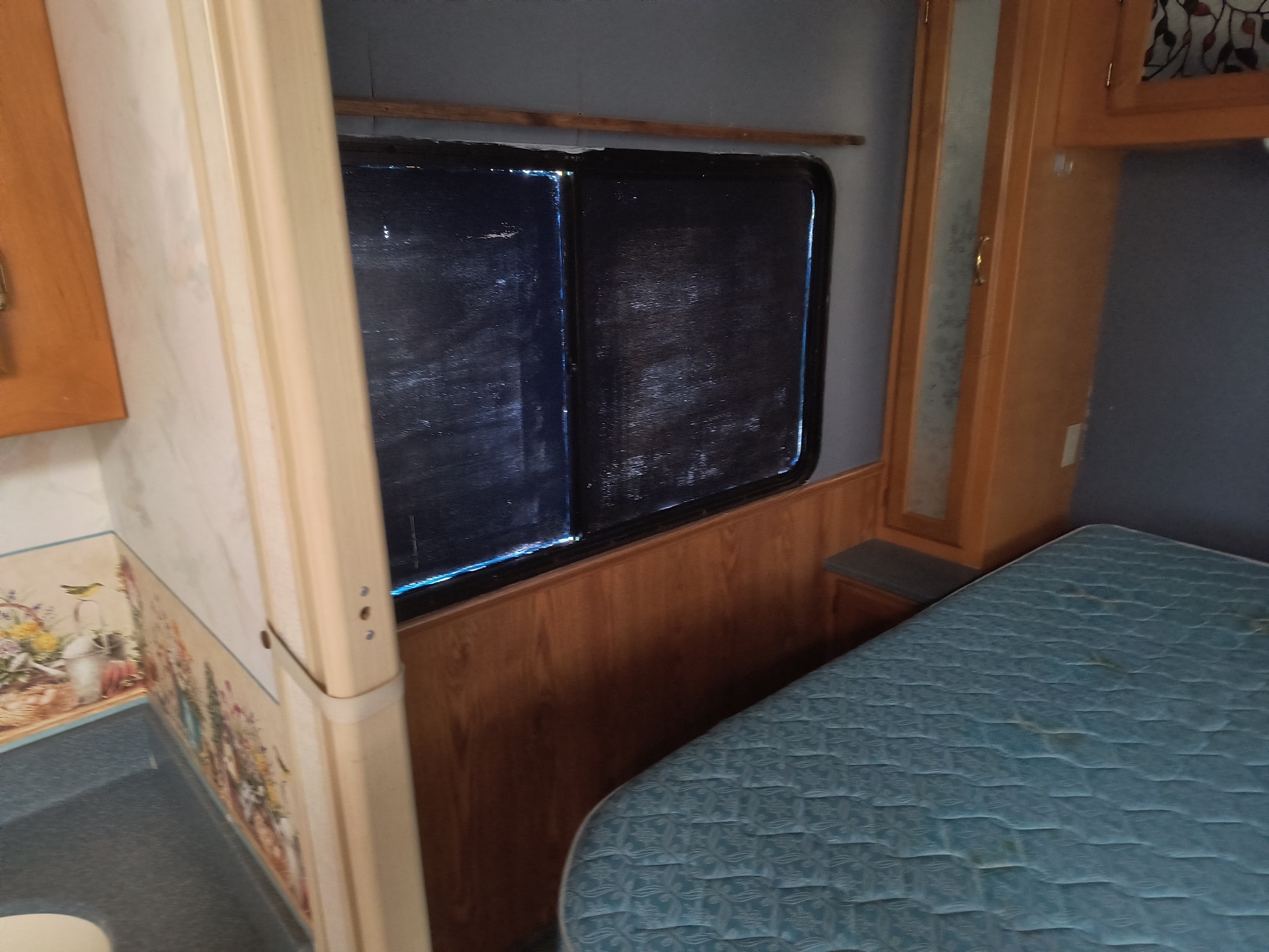 1998 chevrolet express g3500 with 49993 miles for sale near Elk River, Minnesota 106704_28_pass_rear_seat.jpg