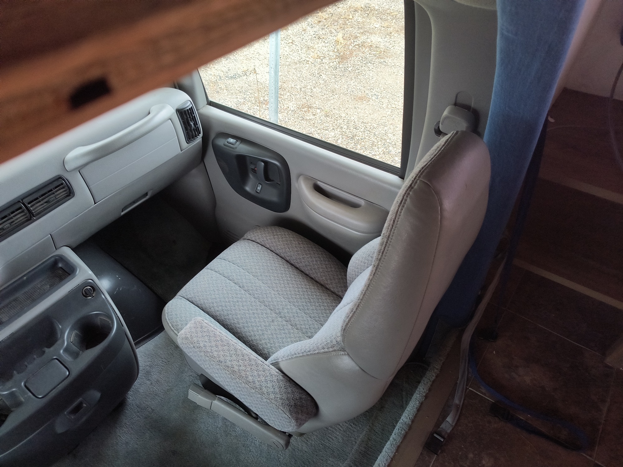 1998 chevrolet express g3500 with 49993 miles for sale near Elk River, Minnesota 106704_32_passenger_door_panel.jpg