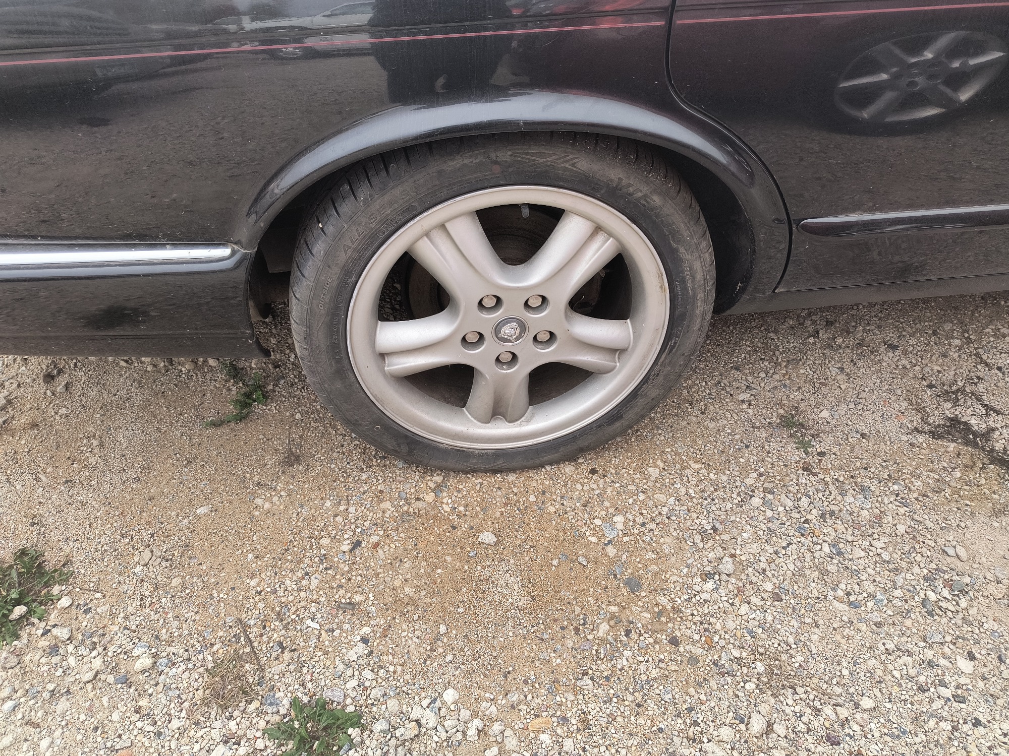 1999 jaguar xj-sedan xjr for sale near Elk River, Minnesota 106707_13_rear_drv_wheel.jpg