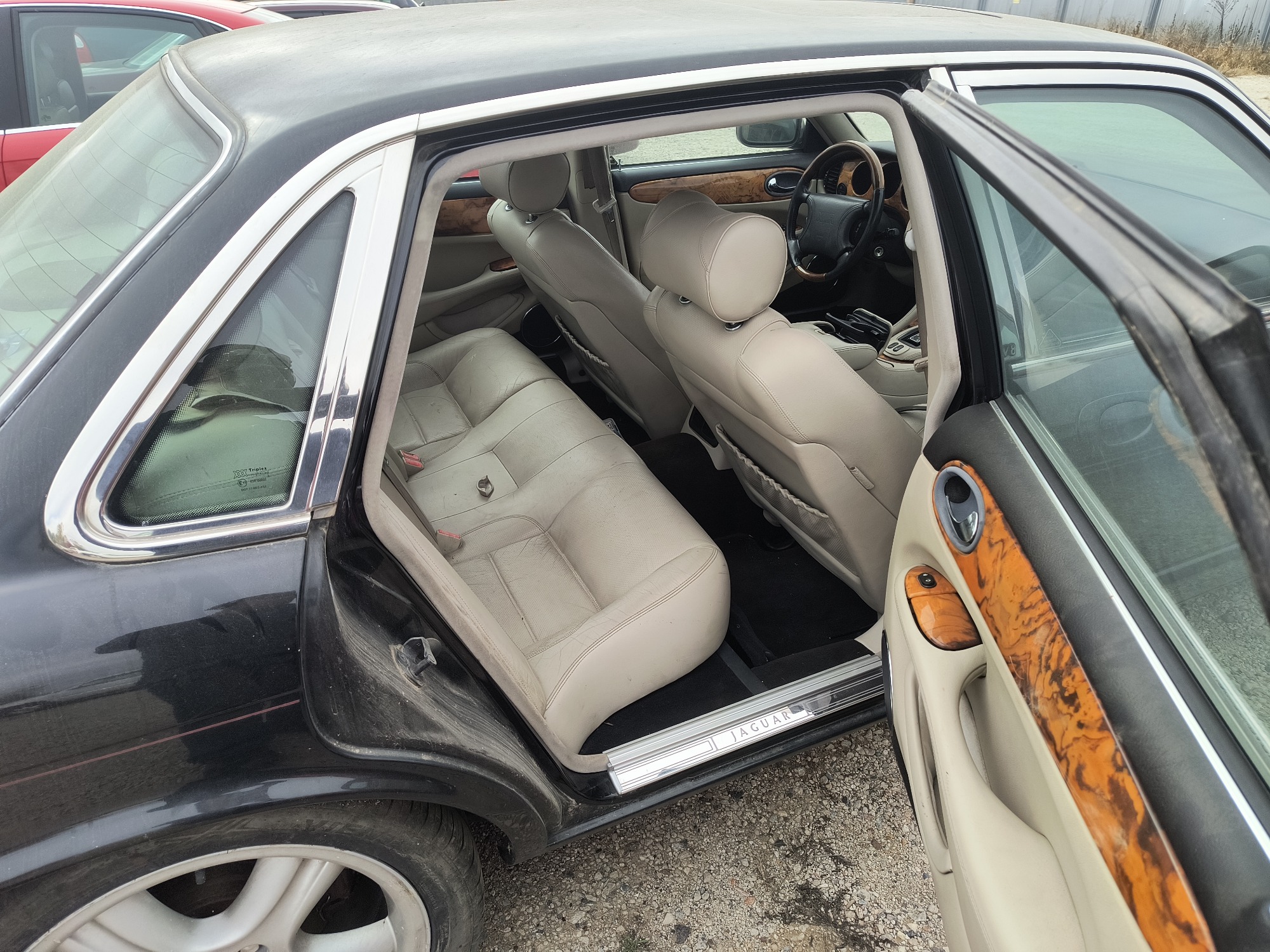 1999 jaguar xj-sedan xjr for sale near Elk River, Minnesota 106707_28_pass_rear_seat.jpg