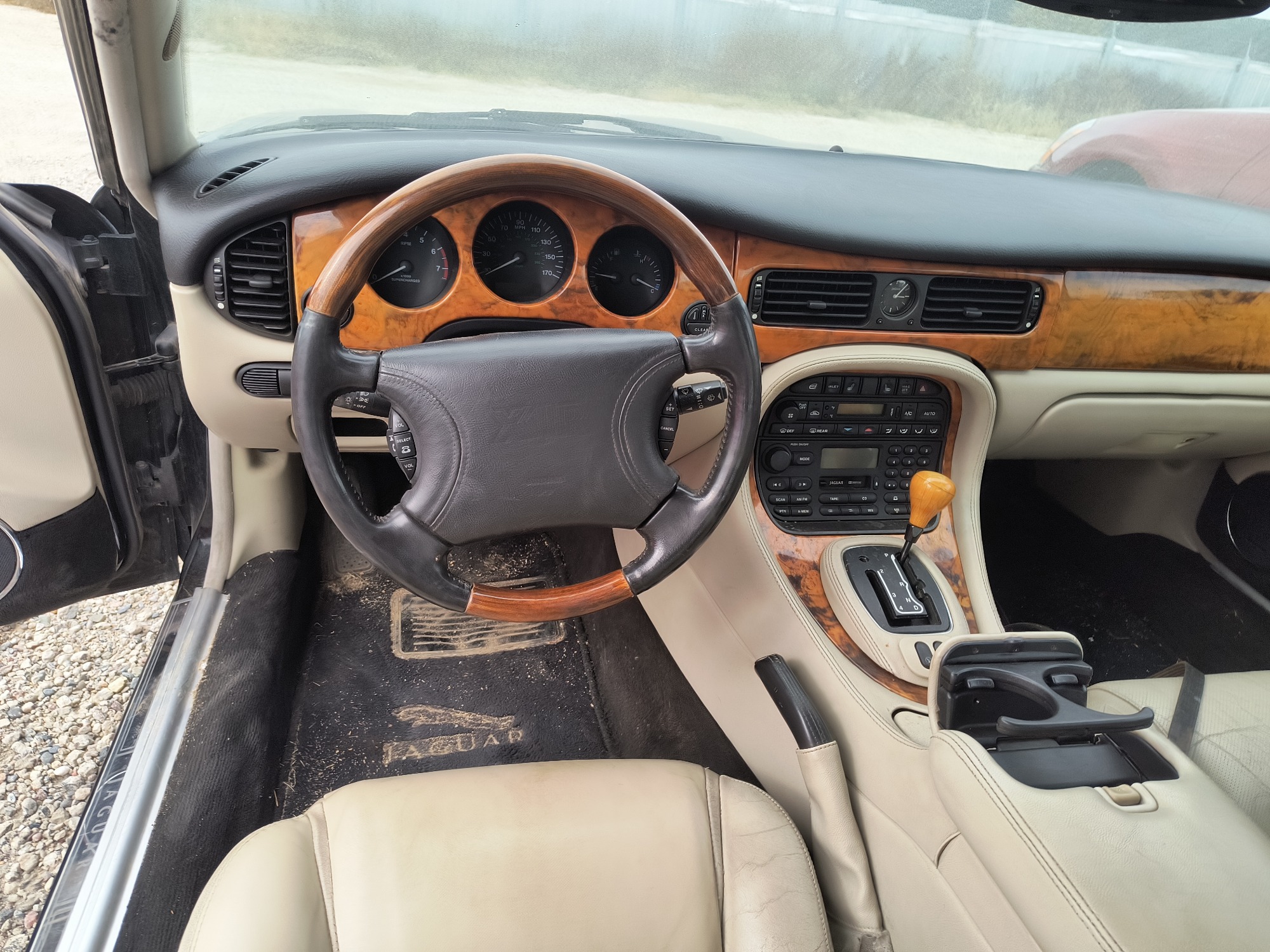 1999 jaguar xj-sedan xjr for sale near Elk River, Minnesota 106707_33_dash_from_driver.jpg