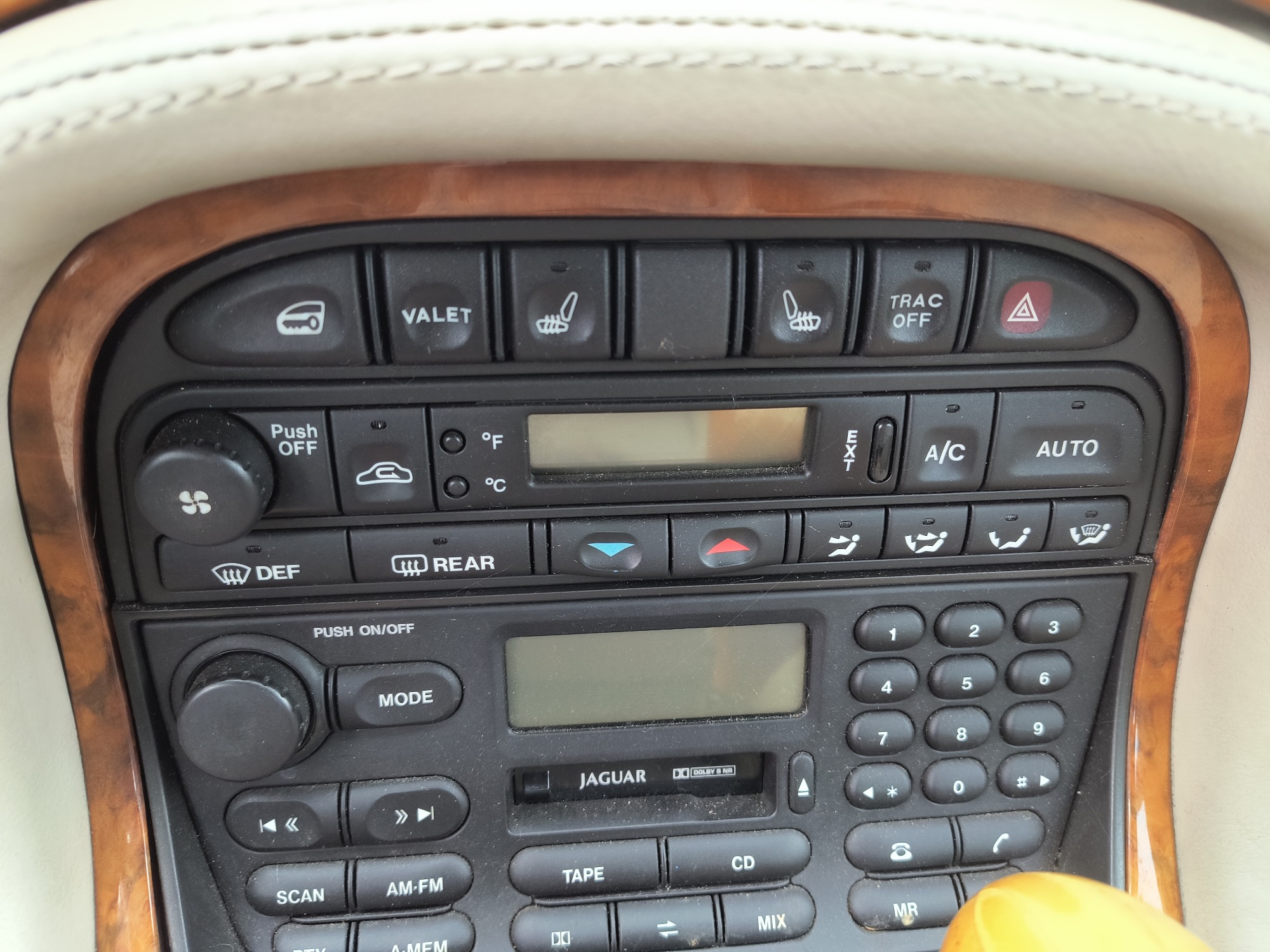 1999 jaguar xj-sedan xjr for sale near Elk River, Minnesota 106707_42_heated_seat_switches.jpg
