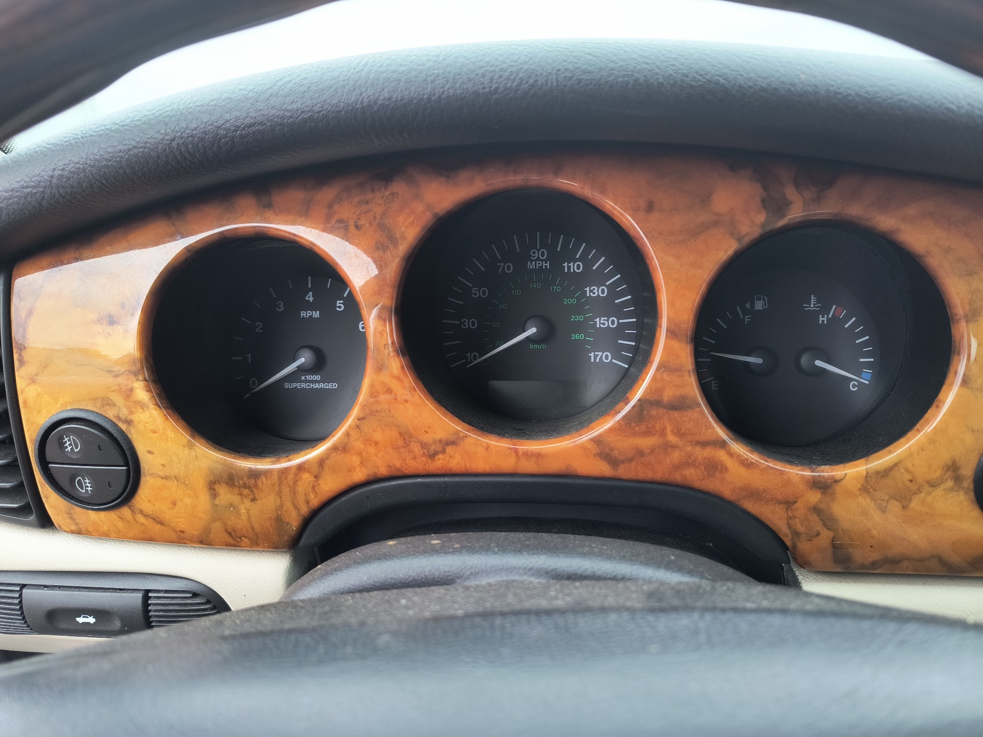 1999 jaguar xj-sedan xjr for sale near Elk River, Minnesota 106707_43_gauge_cluster.jpg
