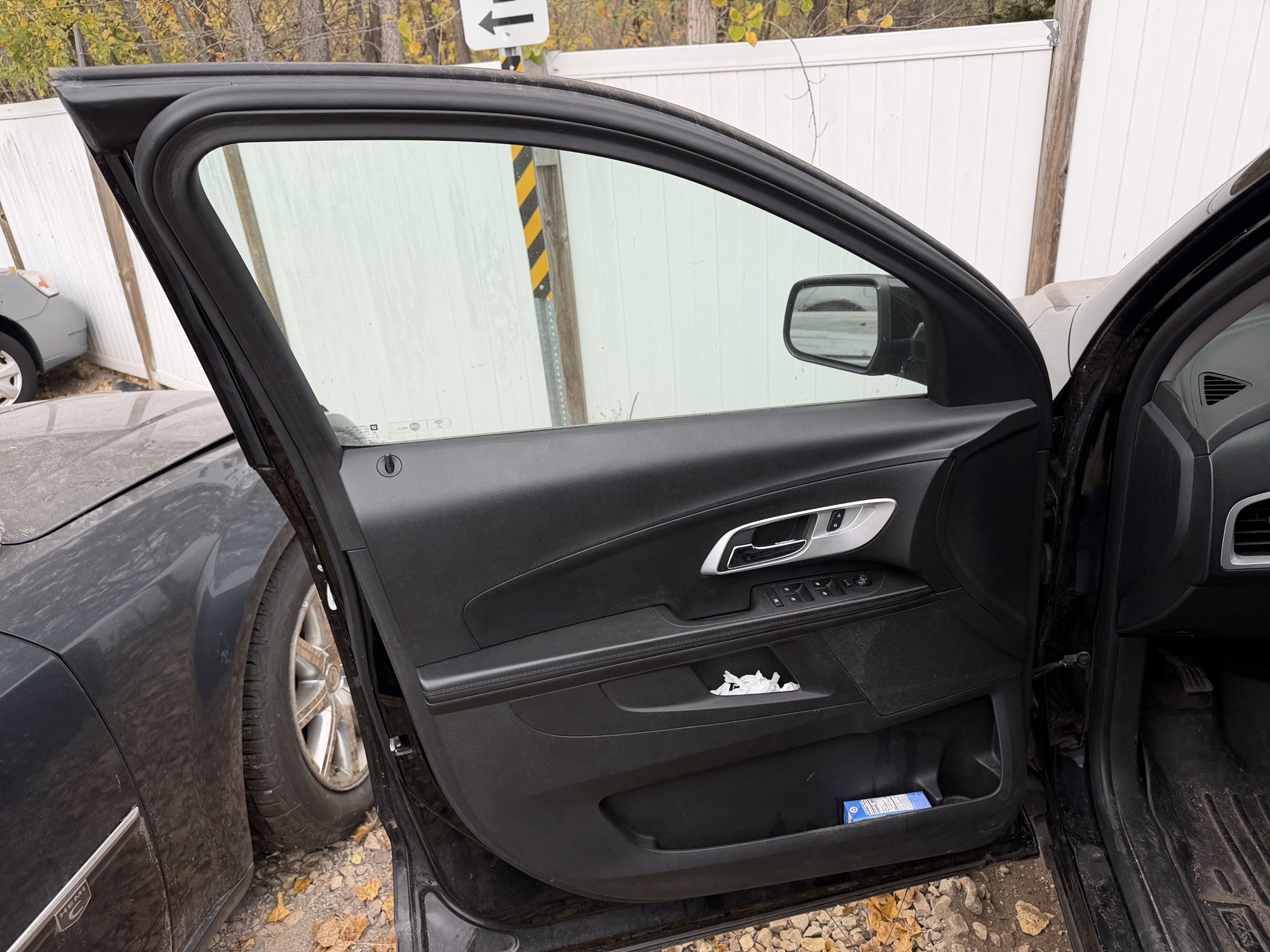2016 chevrolet equinox lt-awd for sale near Elk River, Minnesota 106708_23_driver_door_panel.jpg