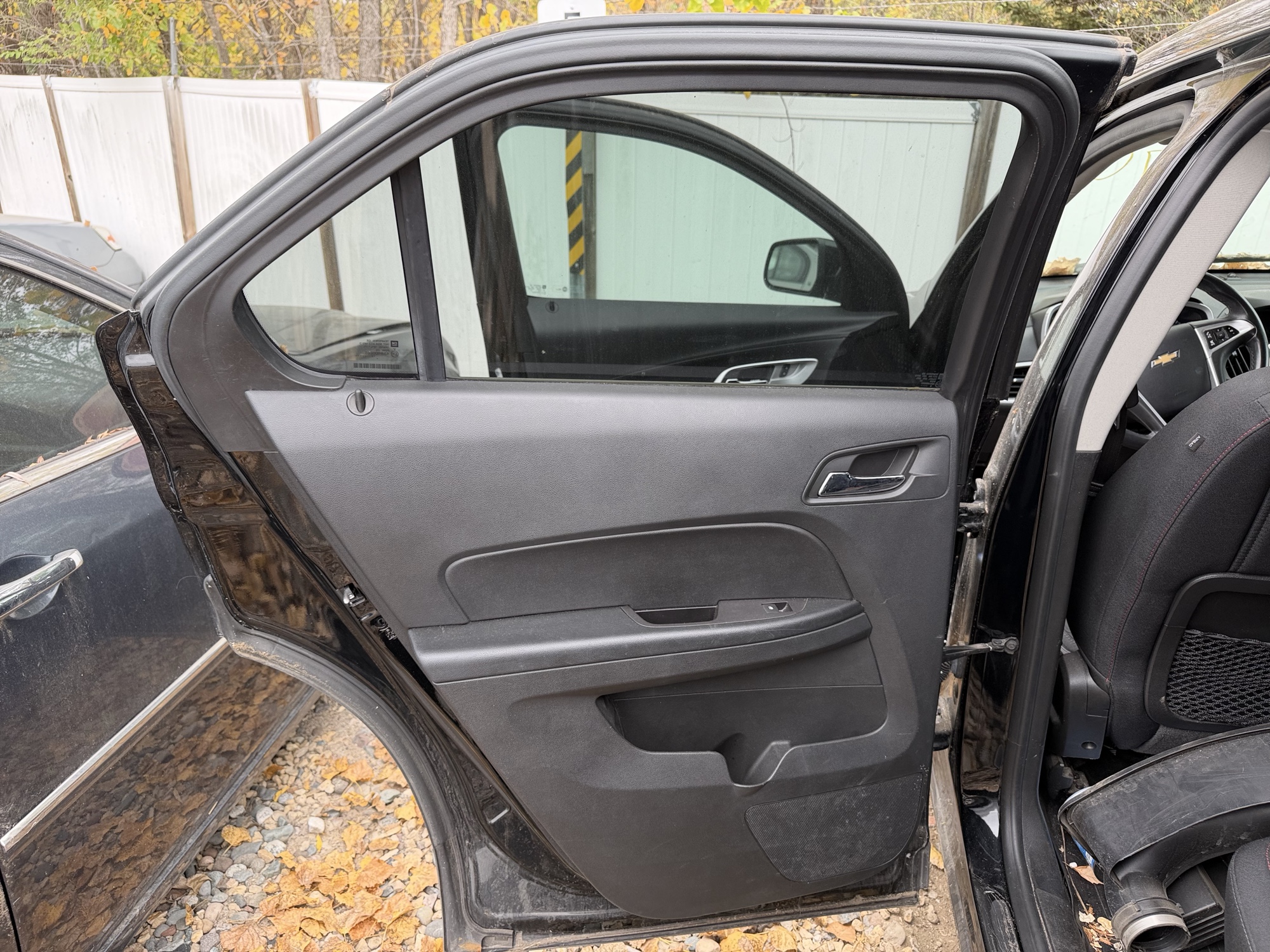 2016 chevrolet equinox lt-awd for sale near Elk River, Minnesota 106708_25_drv_rear_door_panel.jpg