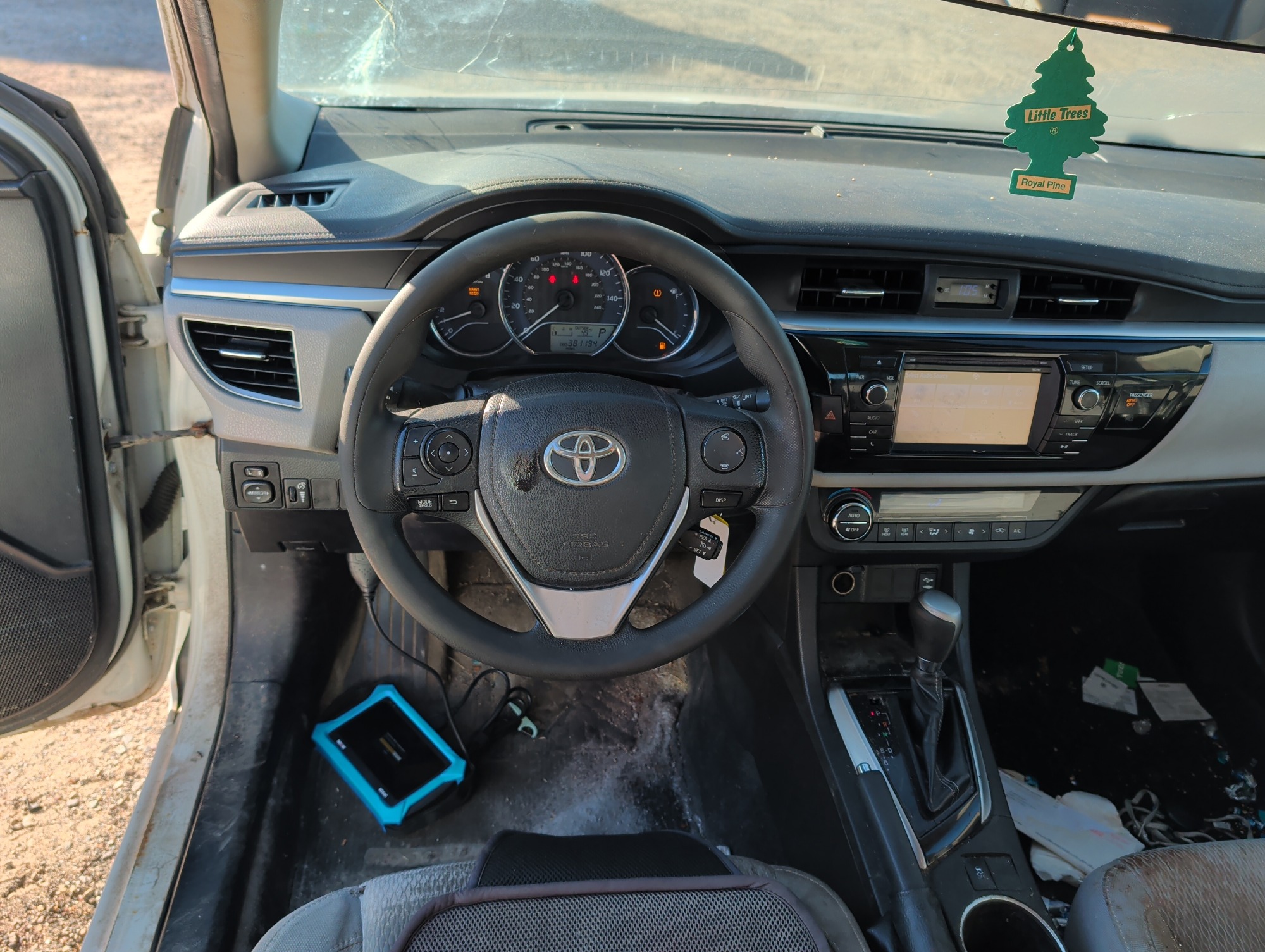 2014 toyota corolla le-cvt with 381194 miles for sale near Elk River, Minnesota 106710_33_dash_from_driver.jpg