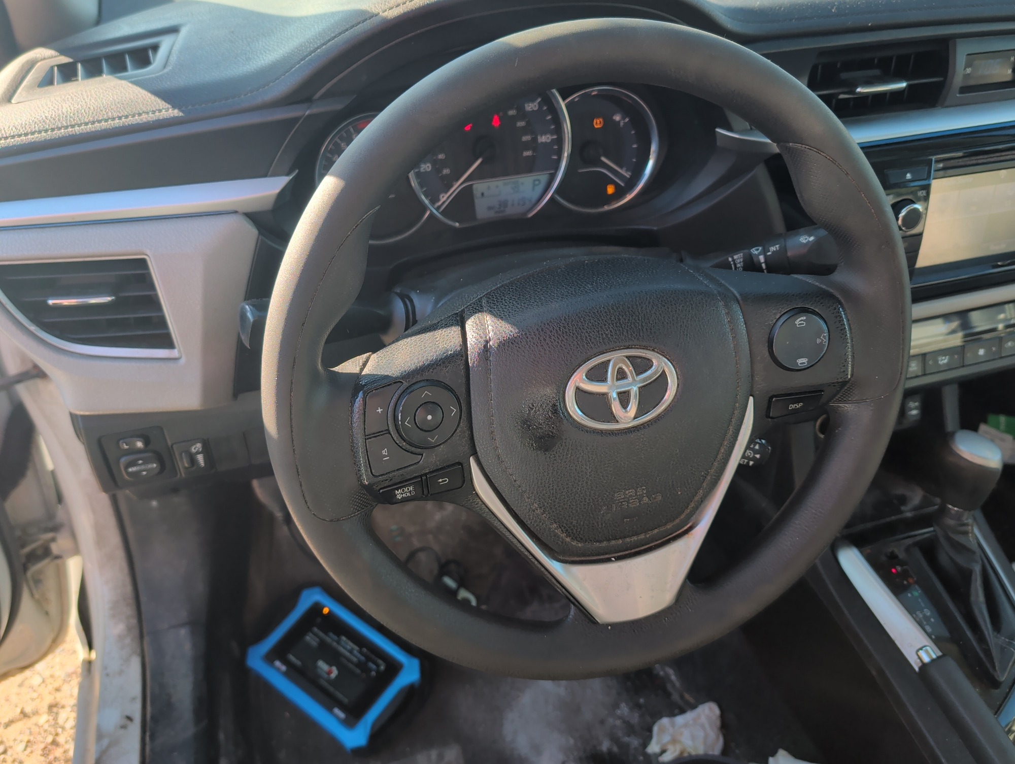 2014 toyota corolla le-cvt with 381194 miles for sale near Elk River, Minnesota 106710_36_steering_wheel.jpg