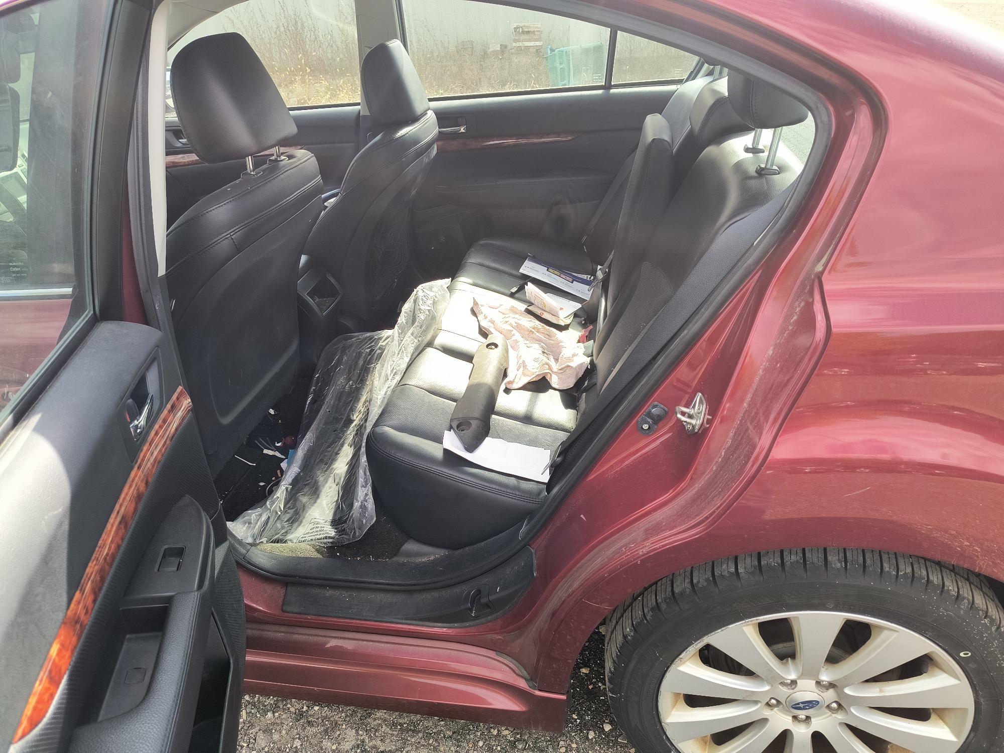 2012 subaru legacy 2.5i-limited with 178982 miles for sale near Elk River, Minnesota 106711_24_drv_rear_seat.jpg