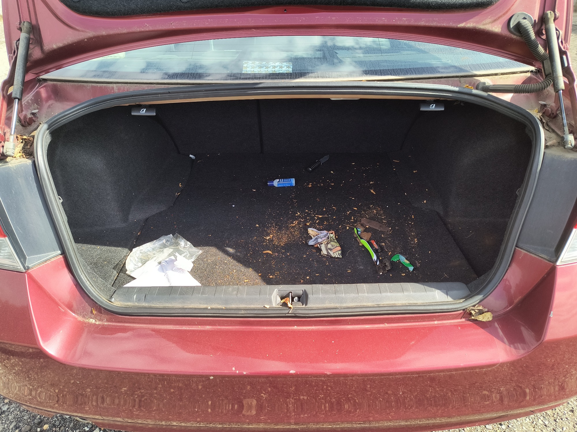 2012 subaru legacy 2.5i-limited with 178982 miles for sale near Elk River, Minnesota 106711_26_trunk.jpg