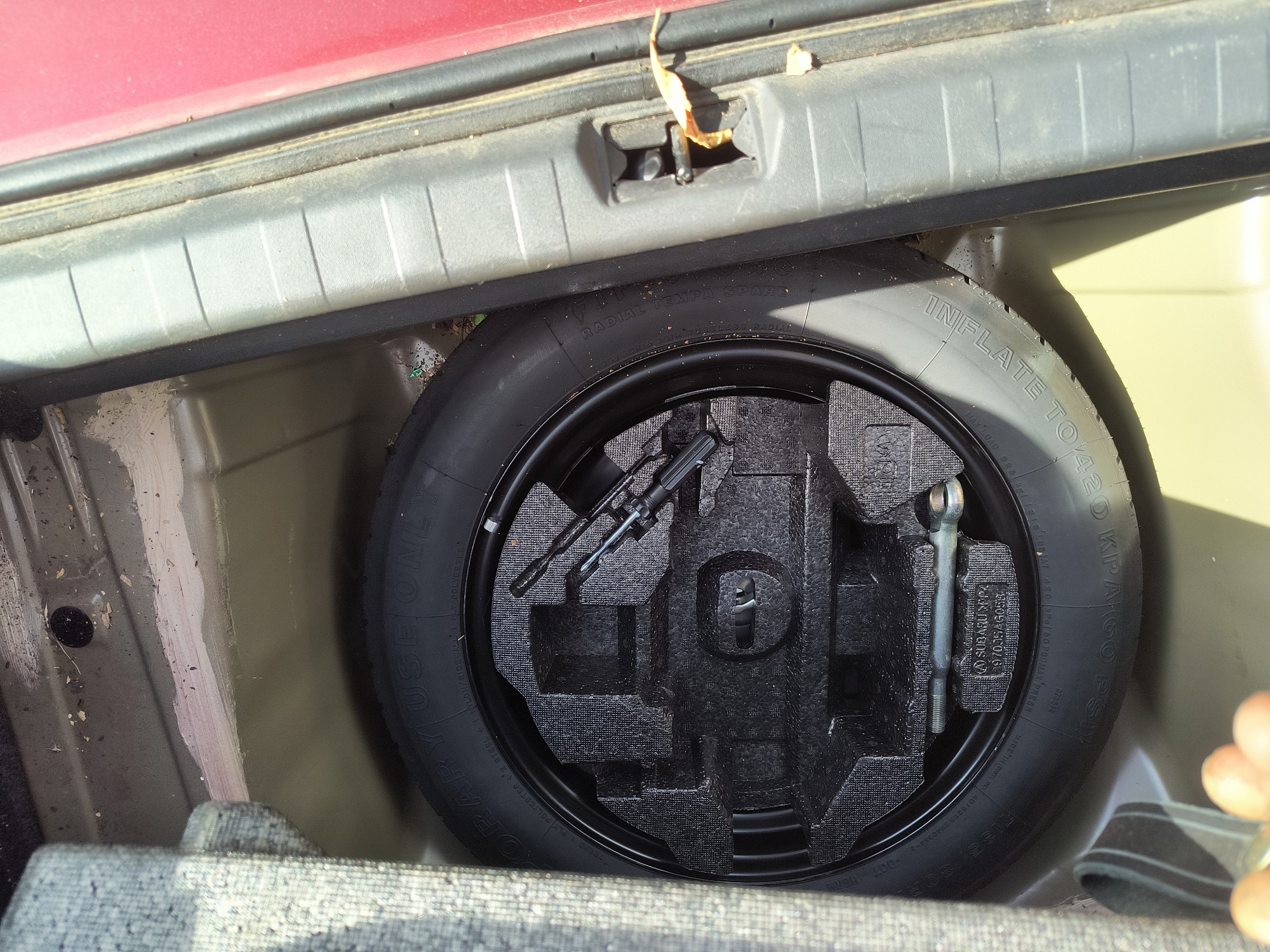 2012 subaru legacy 2.5i-limited with 178982 miles for sale near Elk River, Minnesota 106711_27_spare_tire.jpg