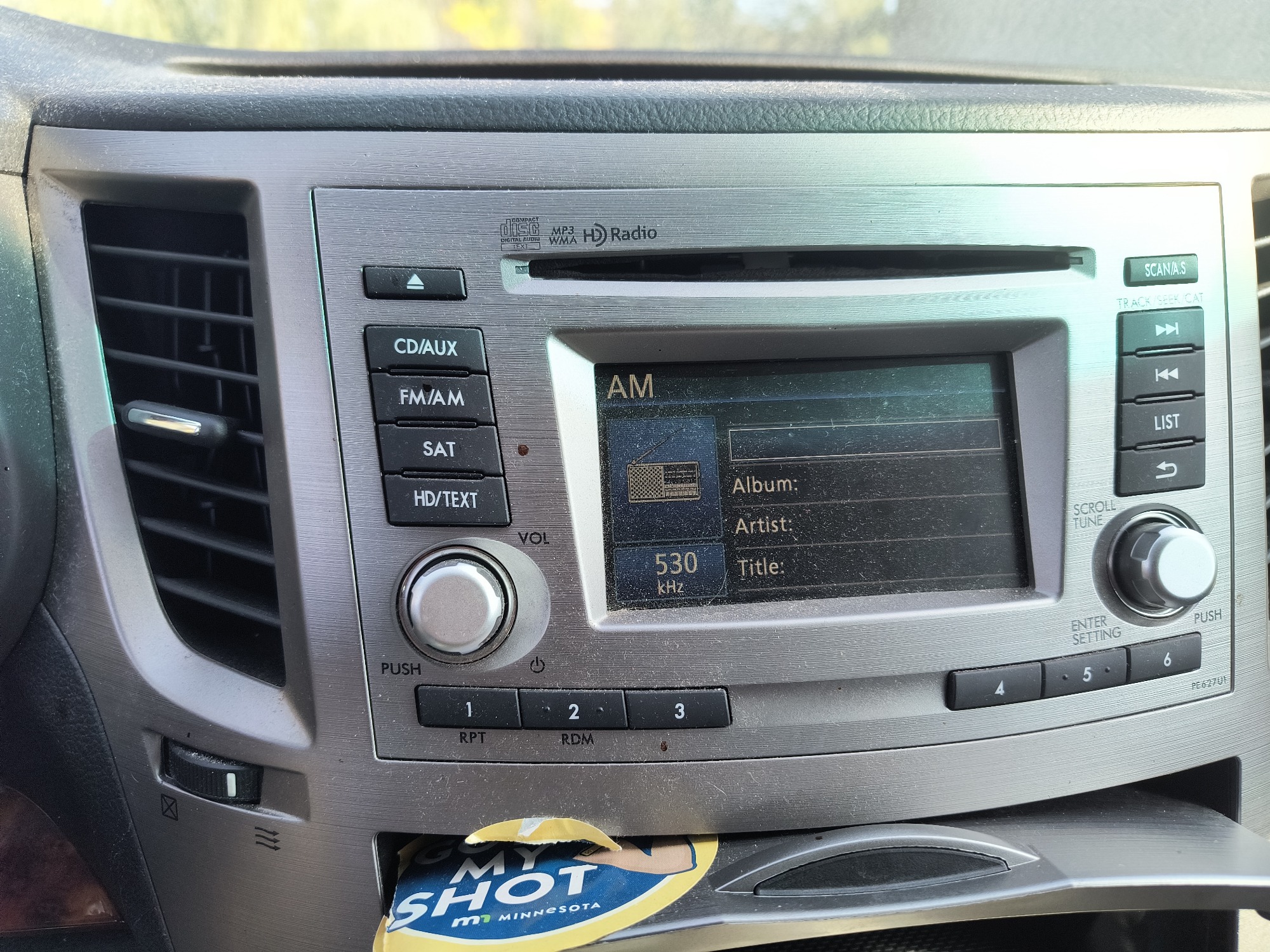 2012 subaru legacy 2.5i-limited with 178982 miles for sale near Elk River, Minnesota 106711_39_radio_closeup.jpg