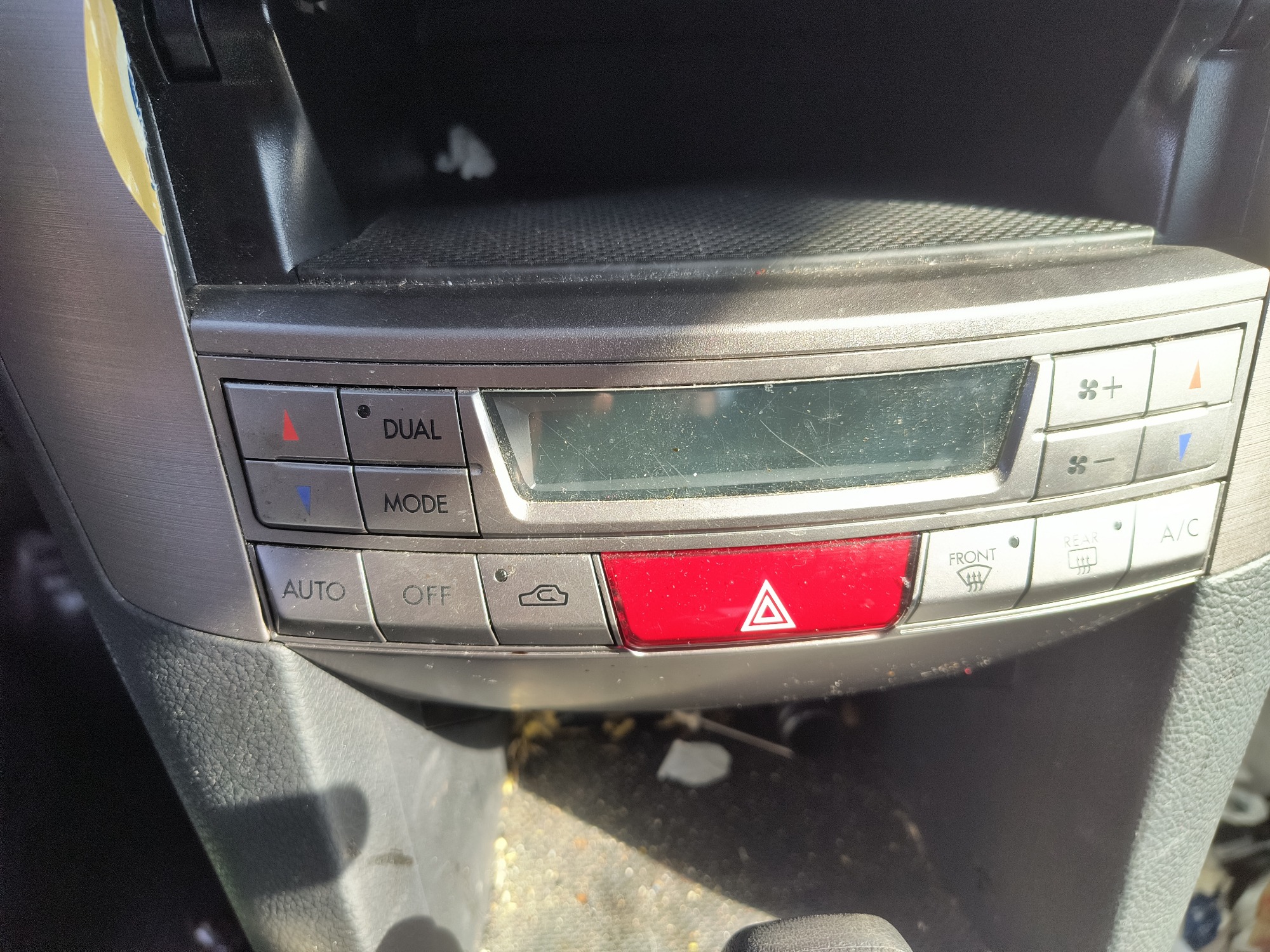 2012 subaru legacy 2.5i-limited with 178982 miles for sale near Elk River, Minnesota 106711_40_climate_control.jpg