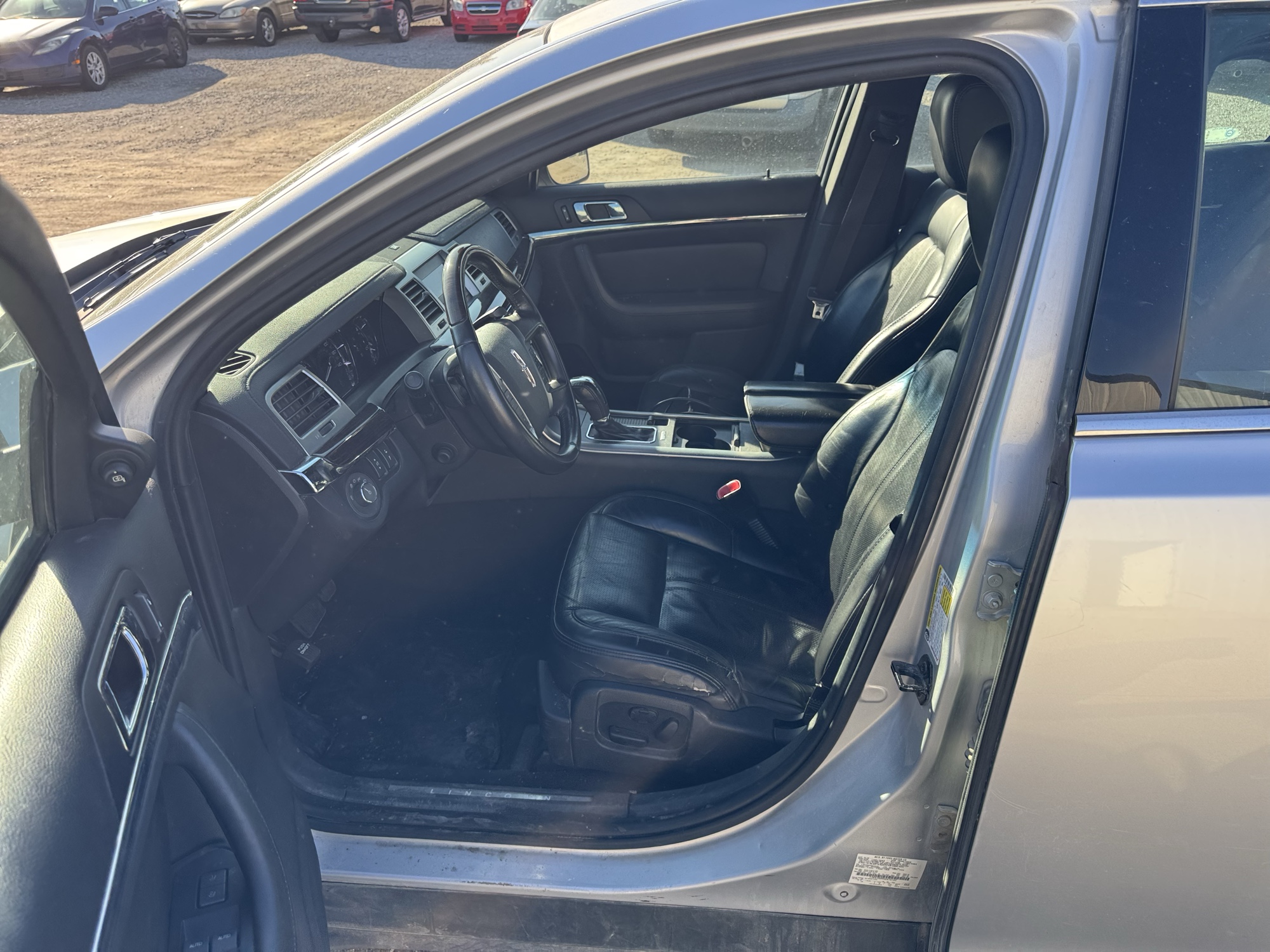 2010 lincoln mks 3.7l-fwd with 233502 miles for sale near Elk River, Minnesota 106714_22_driver_seat.jpg