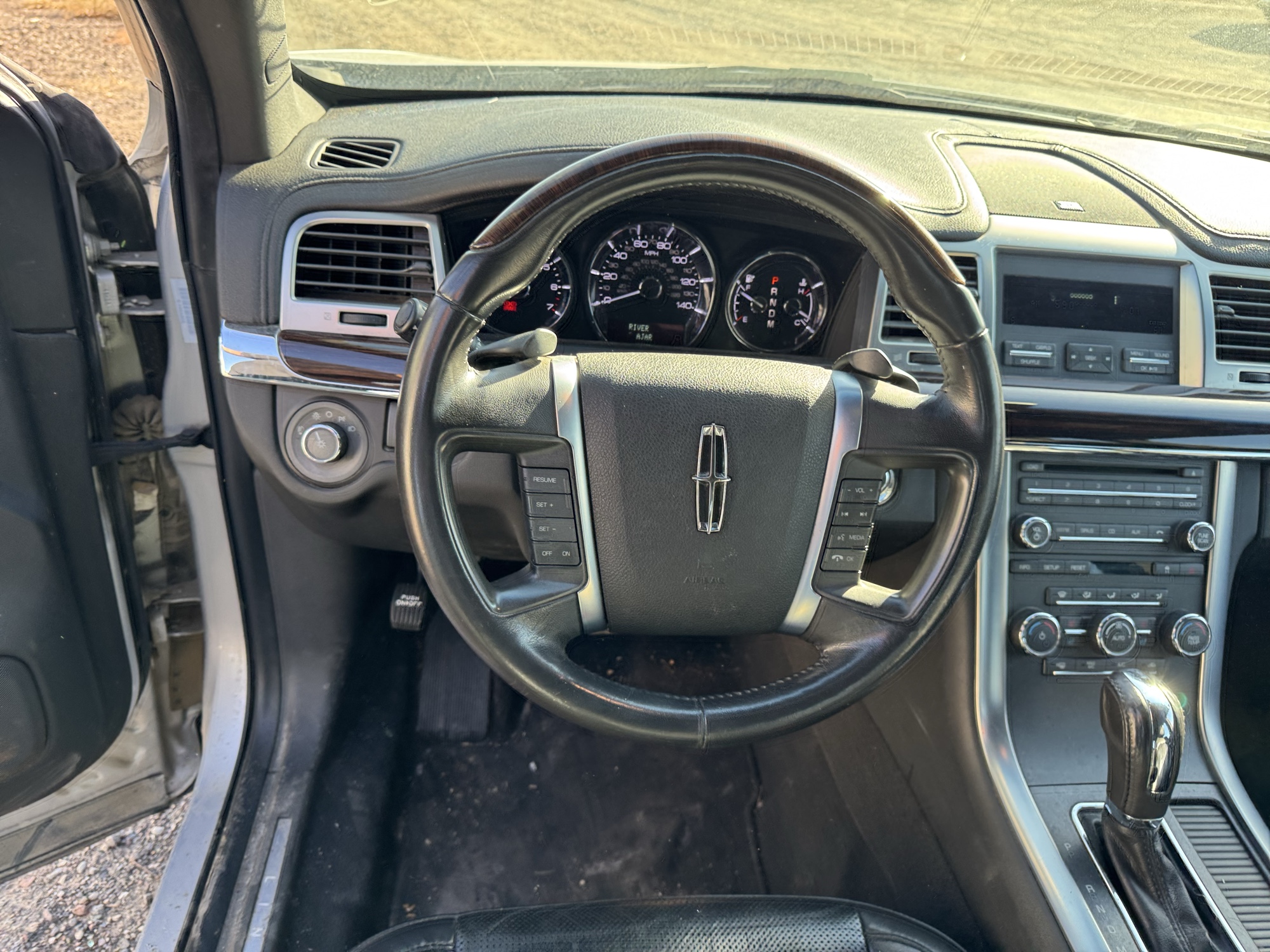 2010 lincoln mks 3.7l-fwd with 233502 miles for sale near Elk River, Minnesota 106714_33_dash_from_driver.jpg