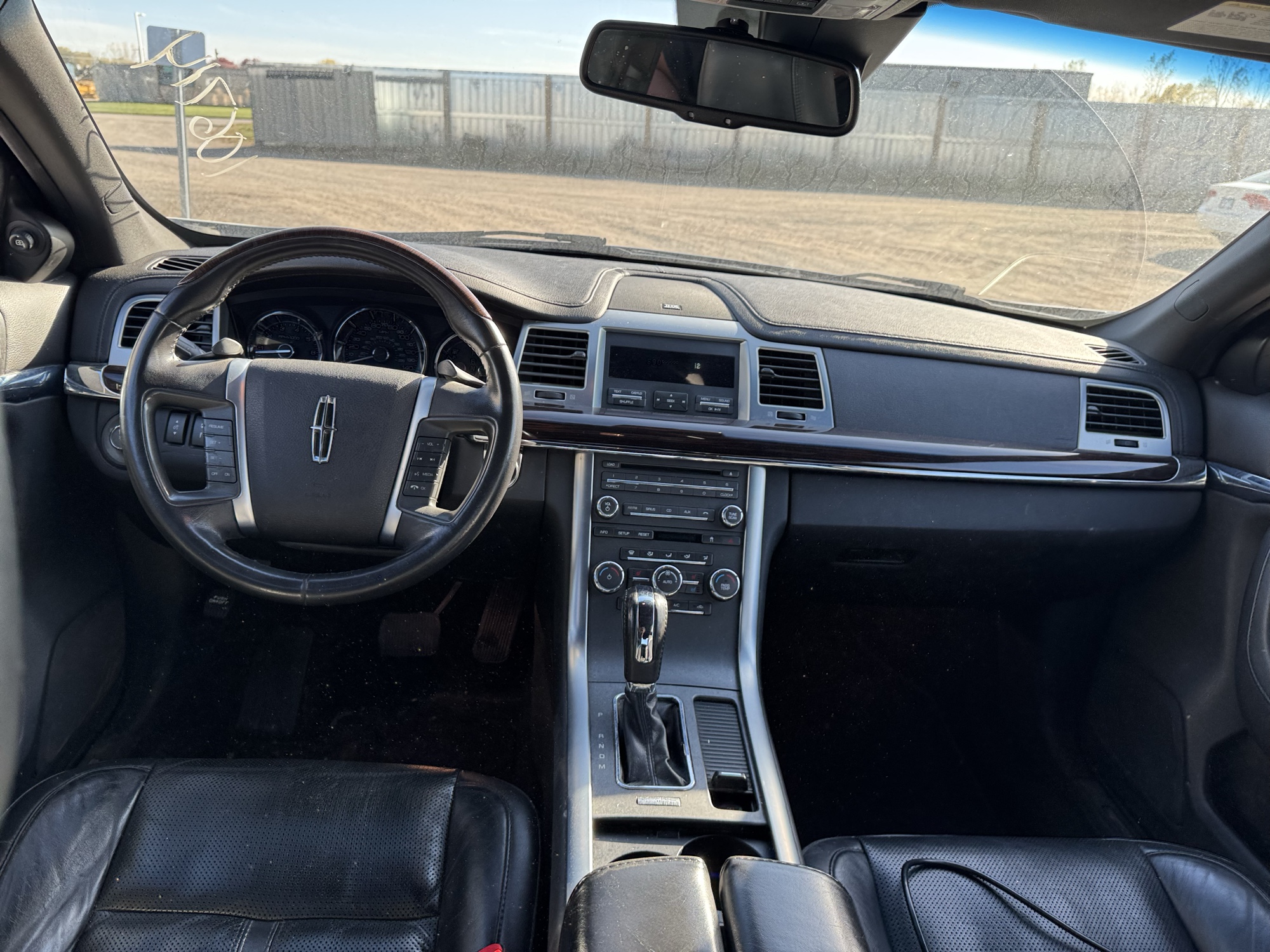 2010 lincoln mks 3.7l-fwd with 233502 miles for sale near Elk River, Minnesota 106714_34_whole_dash.jpg