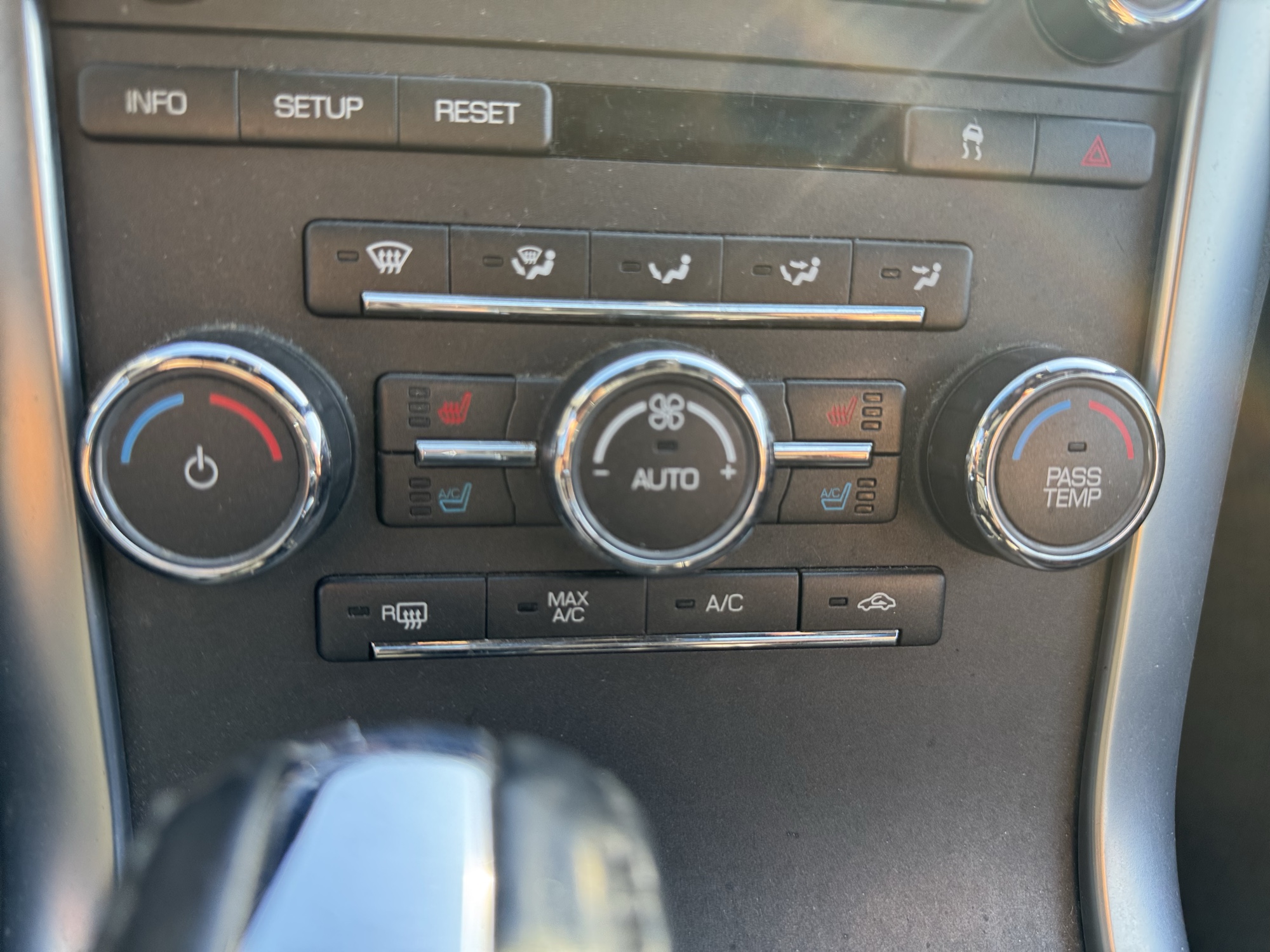 2010 lincoln mks 3.7l-fwd with 233502 miles for sale near Elk River, Minnesota 106714_42_heated_seat_switches.jpg