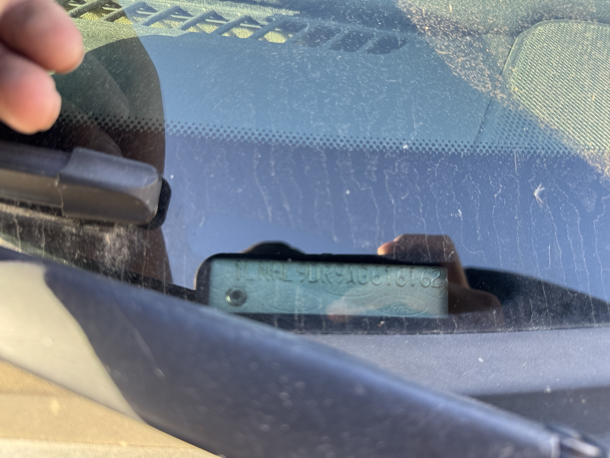 2010 lincoln mks 3.7l-fwd with 233502 miles for sale near Elk River, Minnesota 106714_48_windshield_vin_plate.jpg