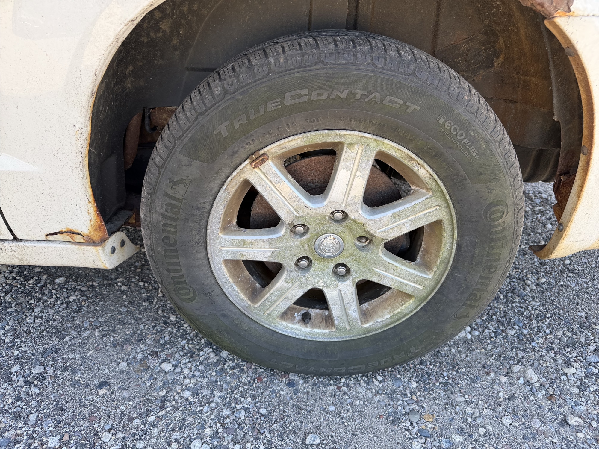 2009 chrysler town-and-country touring with 156827 miles for sale near Elk River, Minnesota 106715_13_rear_drv_wheel.jpg