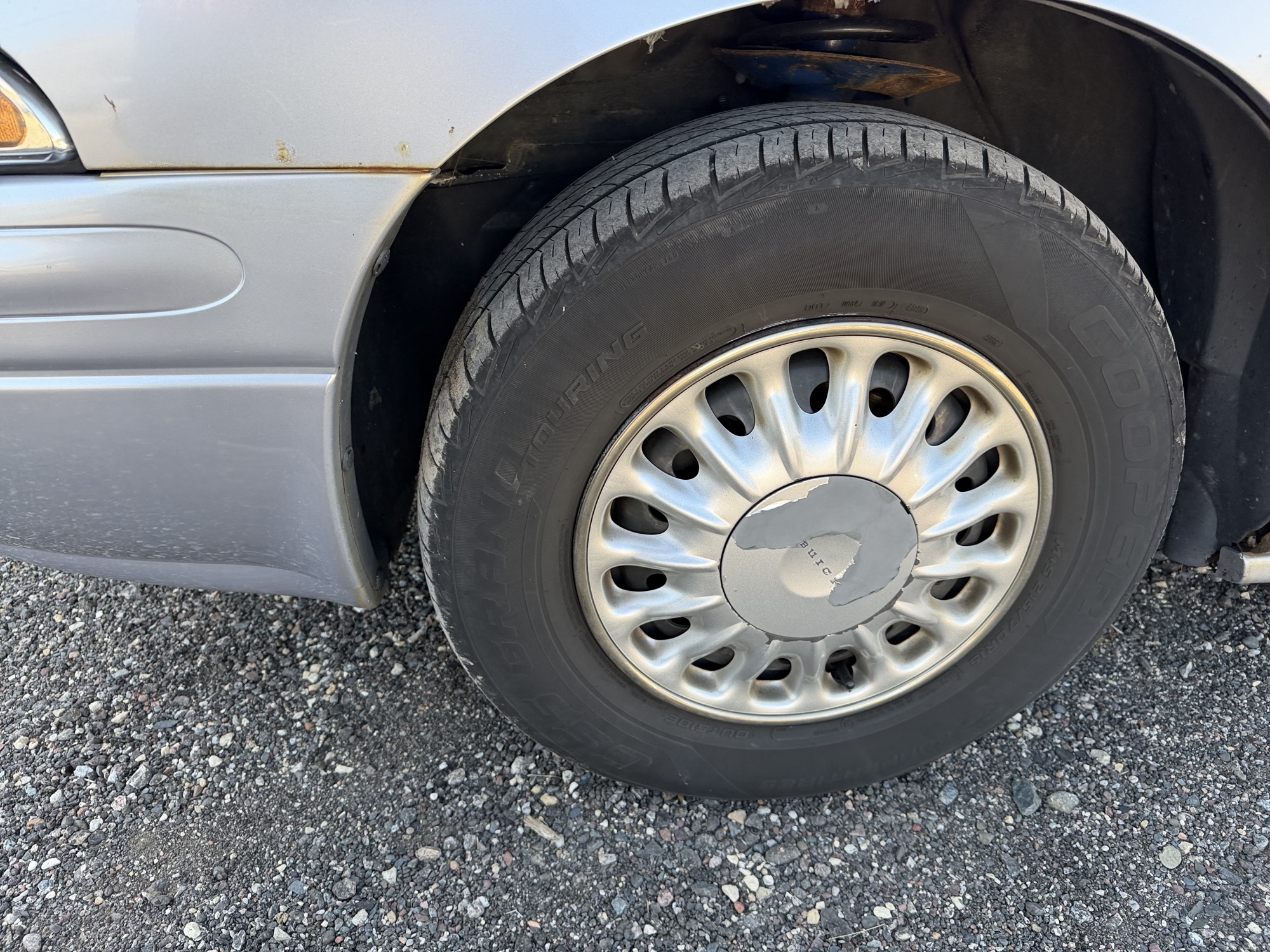 2004 buick lesabre custom with 243841 miles for sale near Elk River, Minnesota 106716_12_drv_front_wheel.jpg