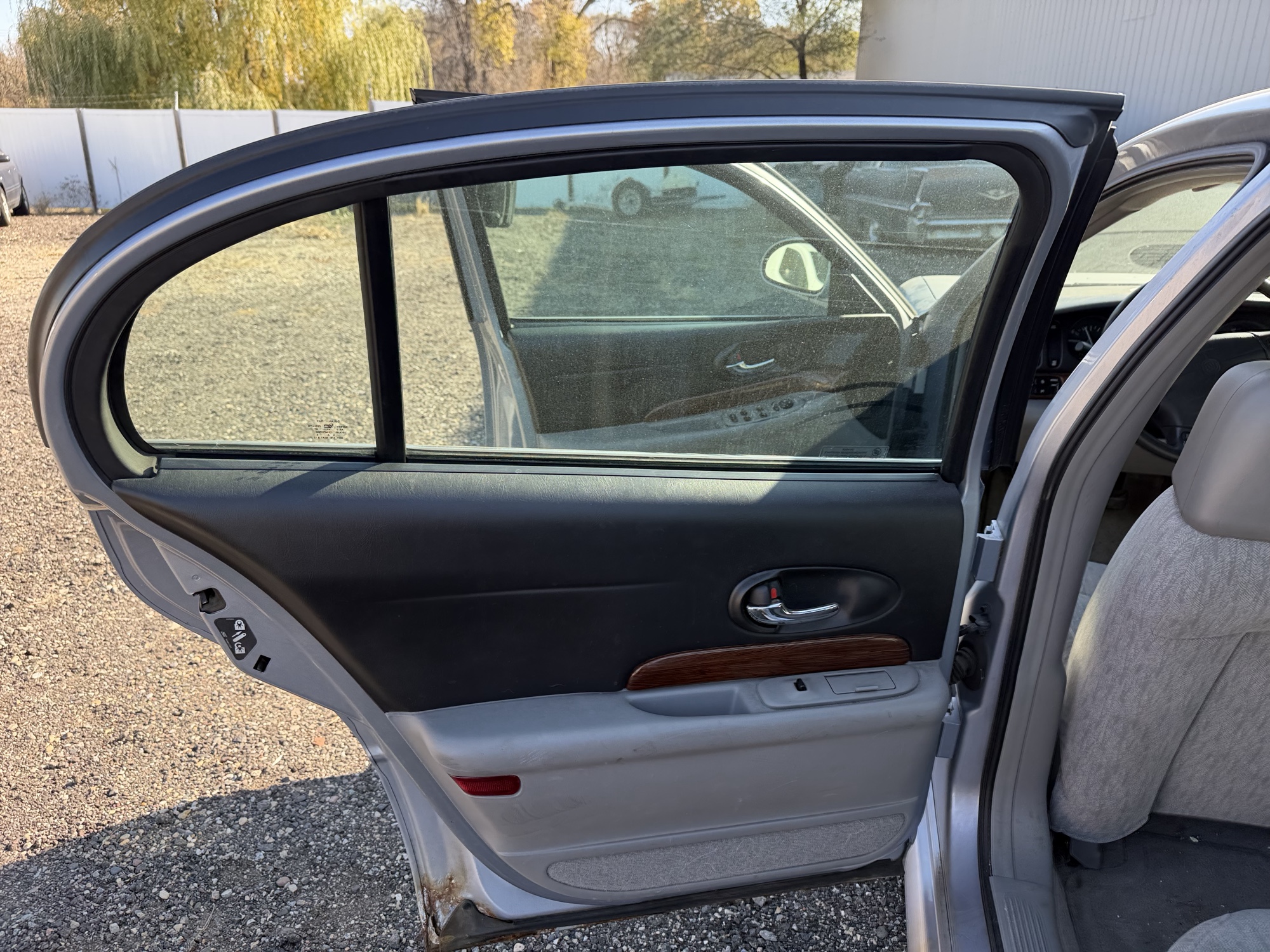 2004 buick lesabre custom with 243841 miles for sale near Elk River, Minnesota 106716_25_drv_rear_door_panel.jpg