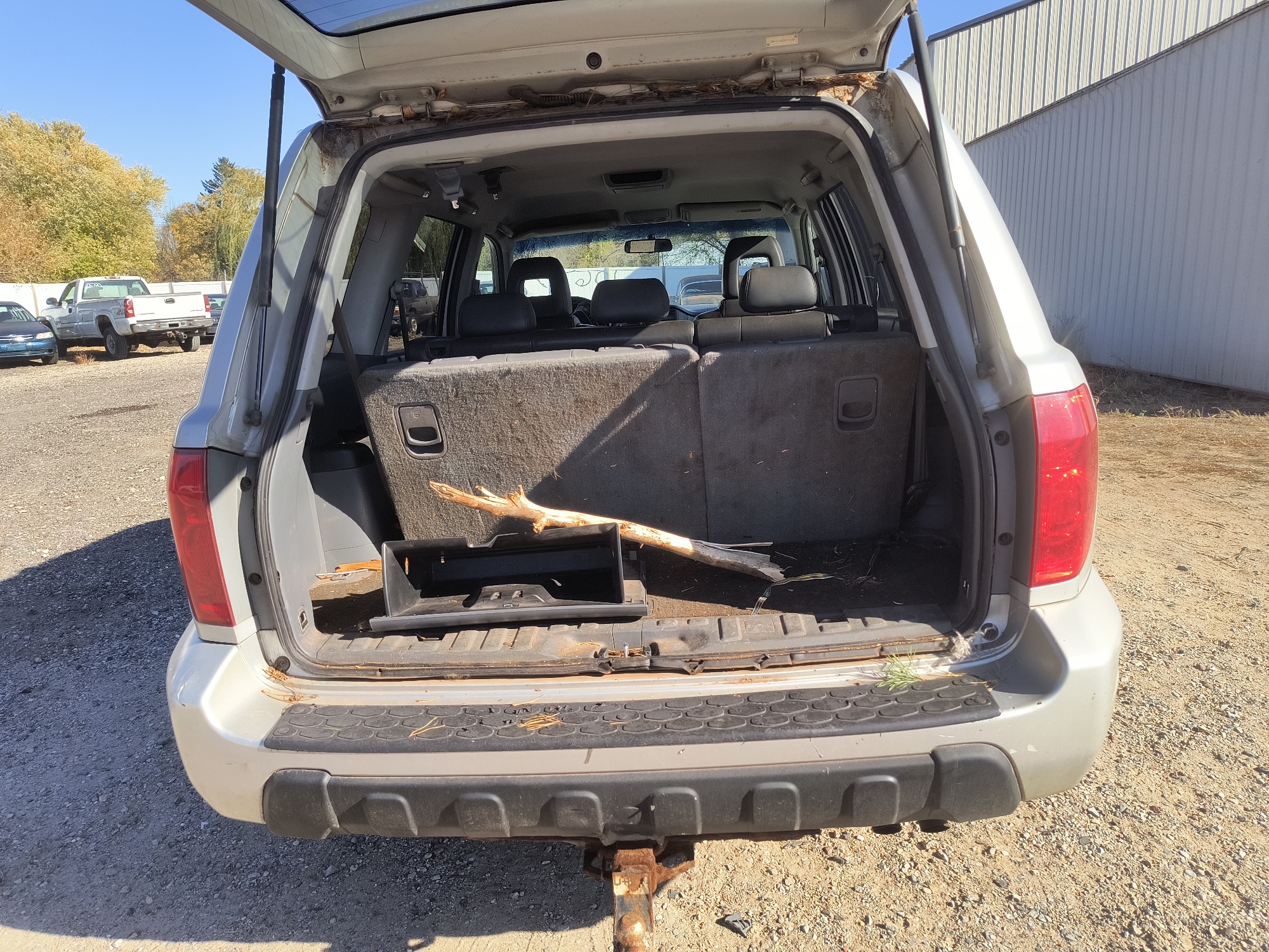 2003 honda pilot ex-w--leather with 296887 miles for sale near Elk River, Minnesota 106717_26_trunk.jpg