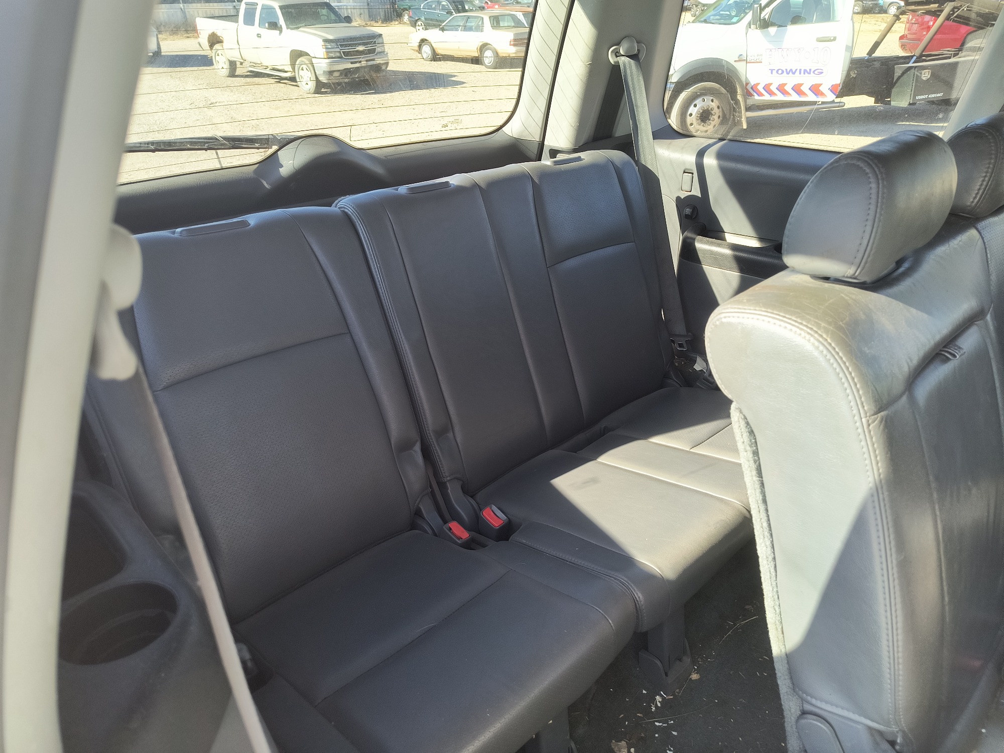 2003 honda pilot ex-w--leather with 296887 miles for sale near Elk River, Minnesota 106717_29_third_row_seat.jpg