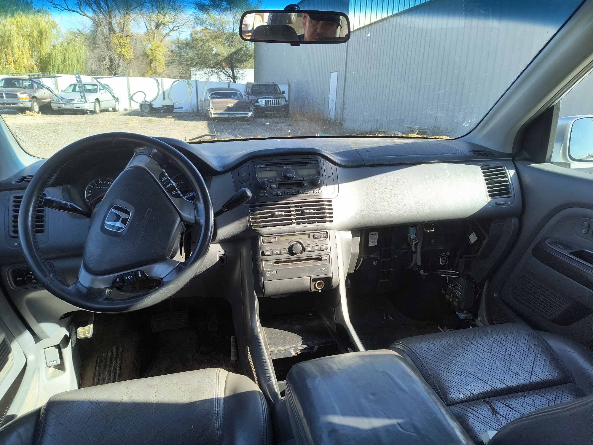 2003 honda pilot ex-w--leather with 296887 miles for sale near Elk River, Minnesota 106717_34_whole_dash.jpg