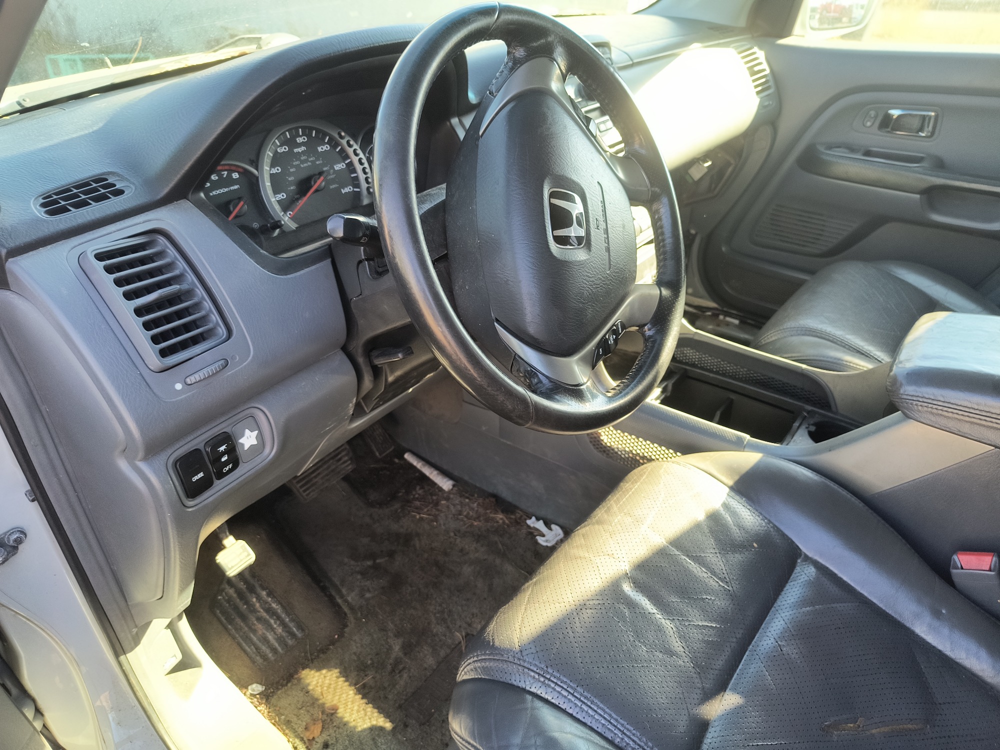 2003 honda pilot ex-w--leather with 296887 miles for sale near Elk River, Minnesota 106717_37_left_of_steering_wheel.jpg