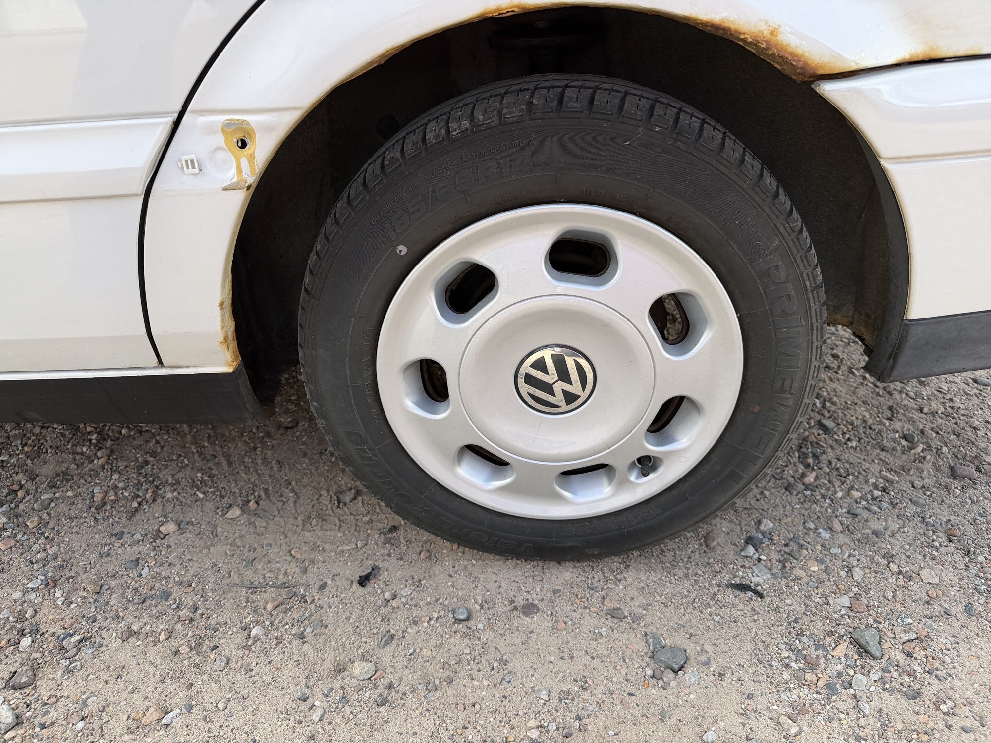 1996 volkswagen passat tdi with 310543 miles for sale near Elk River, Minnesota 106718_13_rear_drv_wheel.jpg