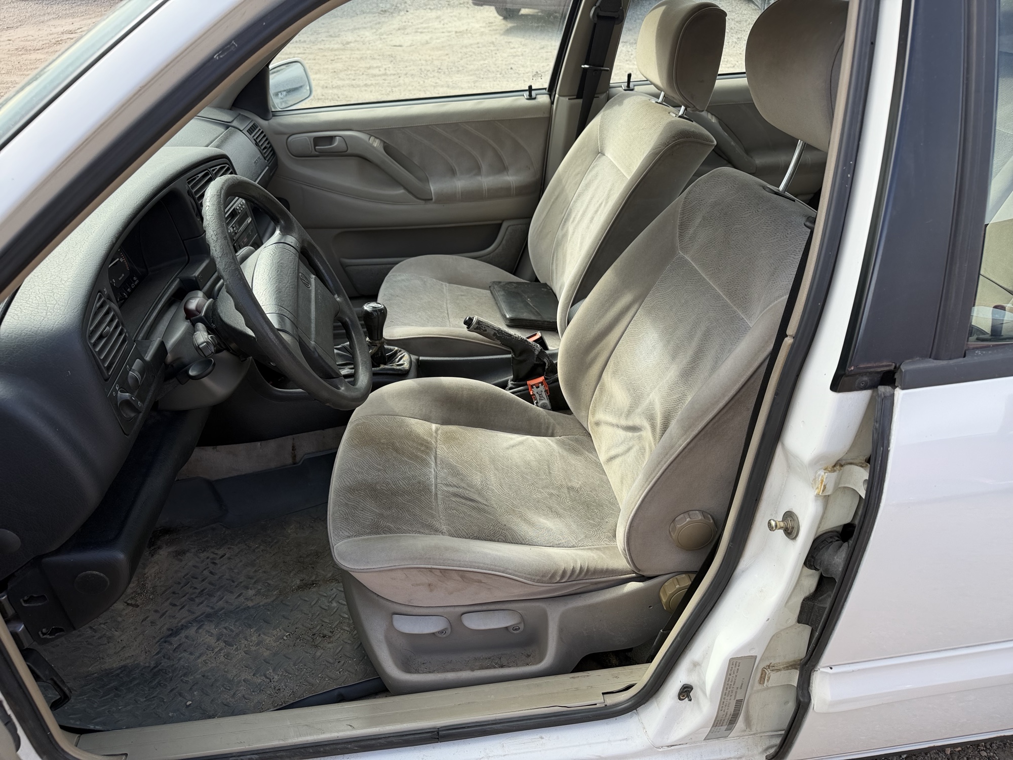 1996 volkswagen passat tdi with 310543 miles for sale near Elk River, Minnesota 106718_22_driver_seat.jpg