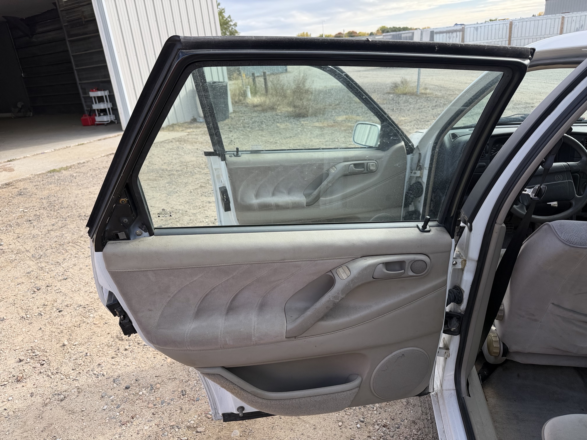 1996 volkswagen passat tdi with 310543 miles for sale near Elk River, Minnesota 106718_25_drv_rear_door_panel.jpg