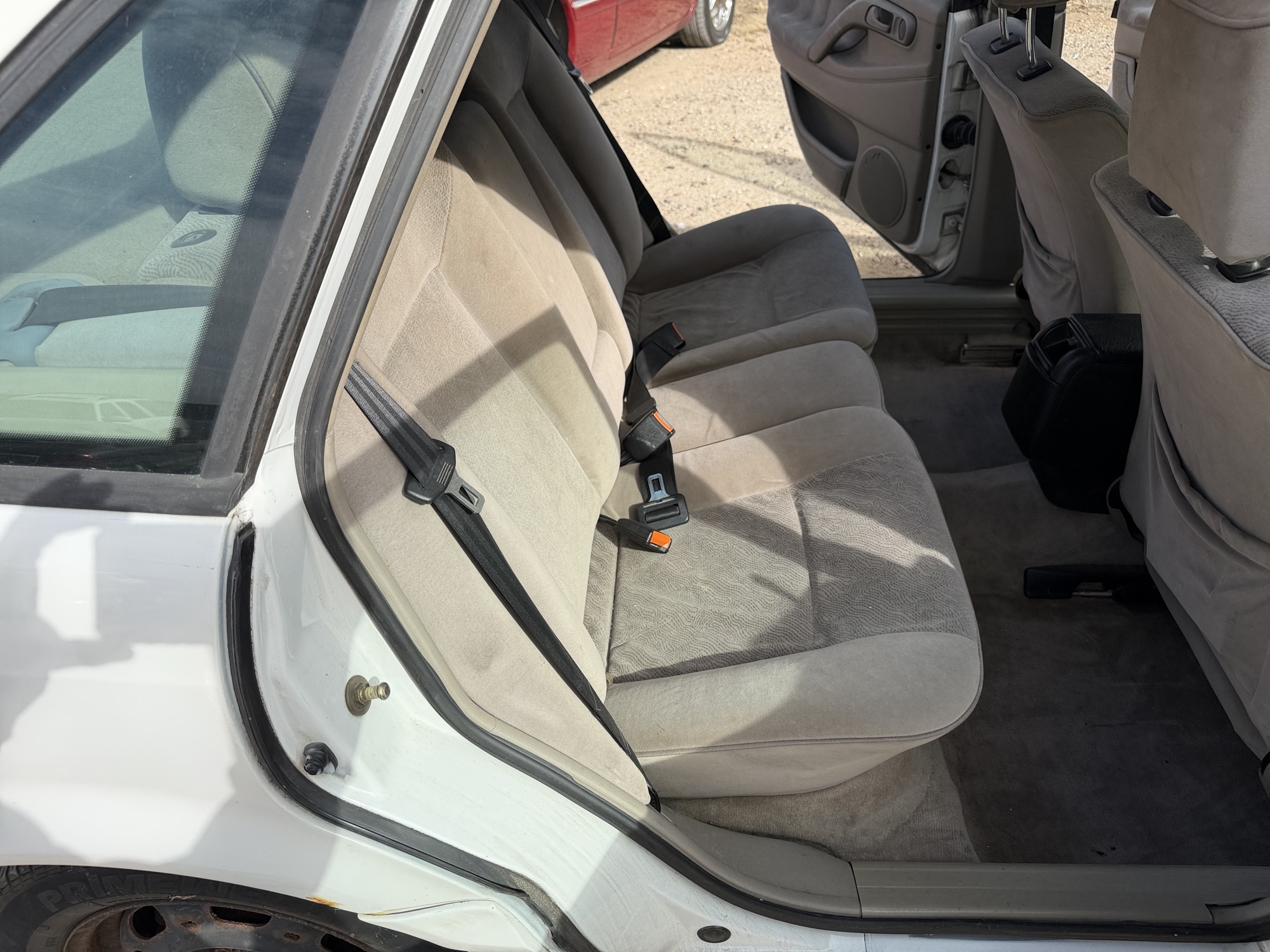 1996 volkswagen passat tdi with 310543 miles for sale near Elk River, Minnesota 106718_28_pass_rear_seat.jpg