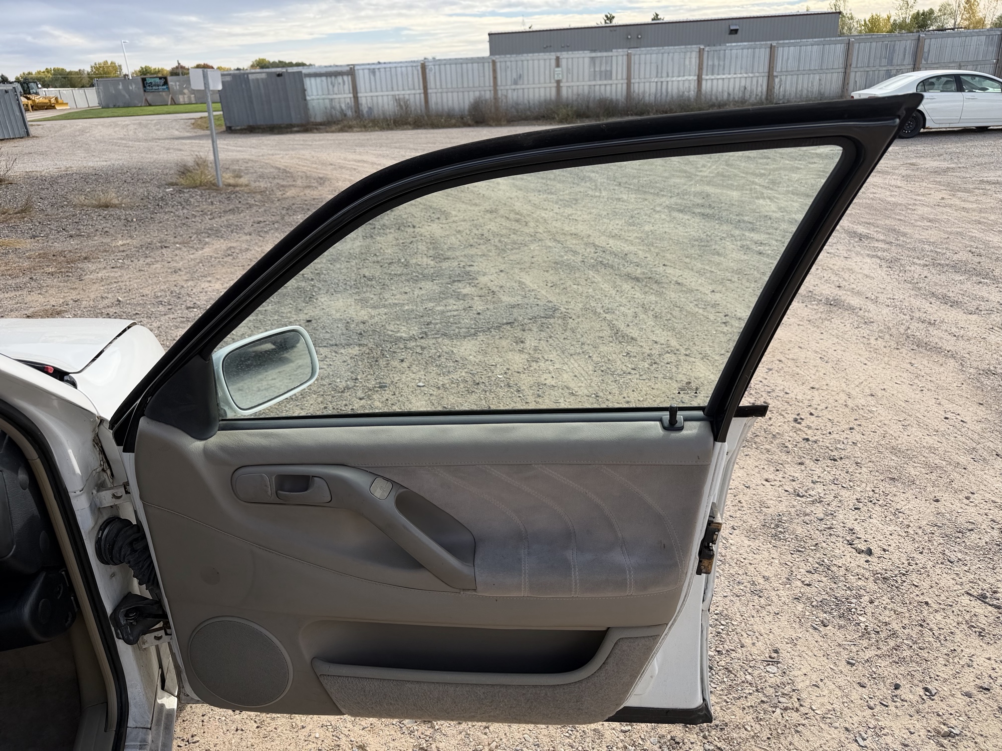 1996 volkswagen passat tdi with 310543 miles for sale near Elk River, Minnesota 106718_32_passenger_door_panel.jpg