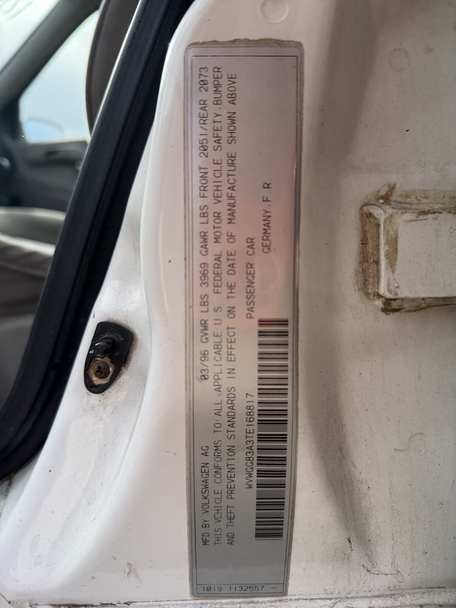 1996 volkswagen passat tdi with 310543 miles for sale near Elk River, Minnesota 106718_47_door_vin_sticker.jpg