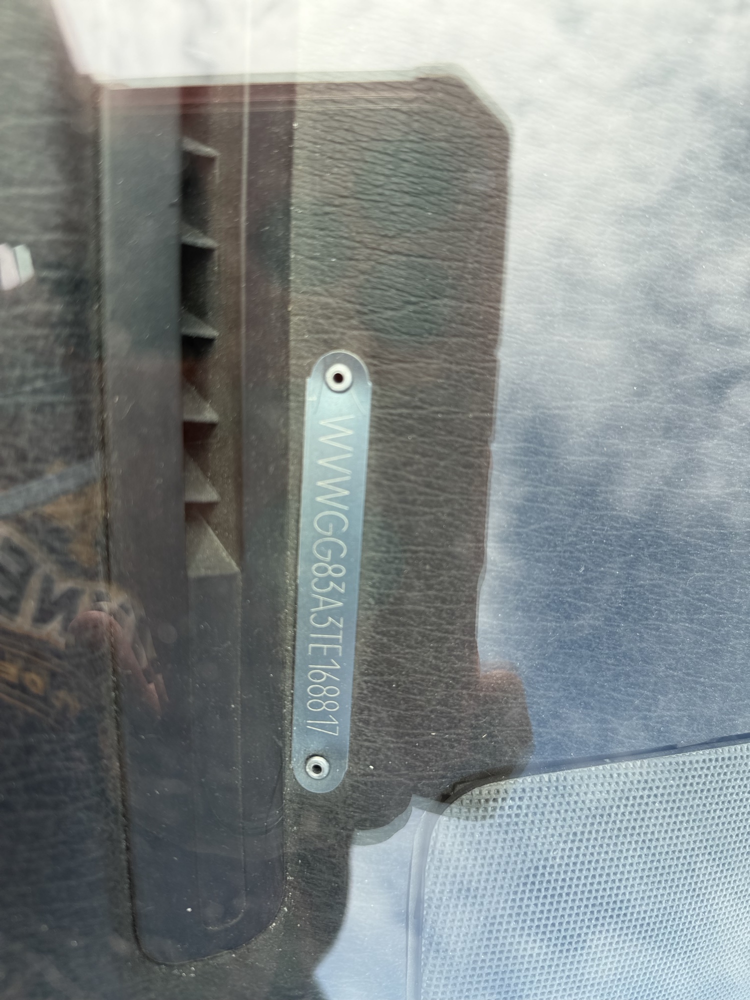 1996 volkswagen passat tdi with 310543 miles for sale near Elk River, Minnesota 106718_48_windshield_vin_plate.jpg