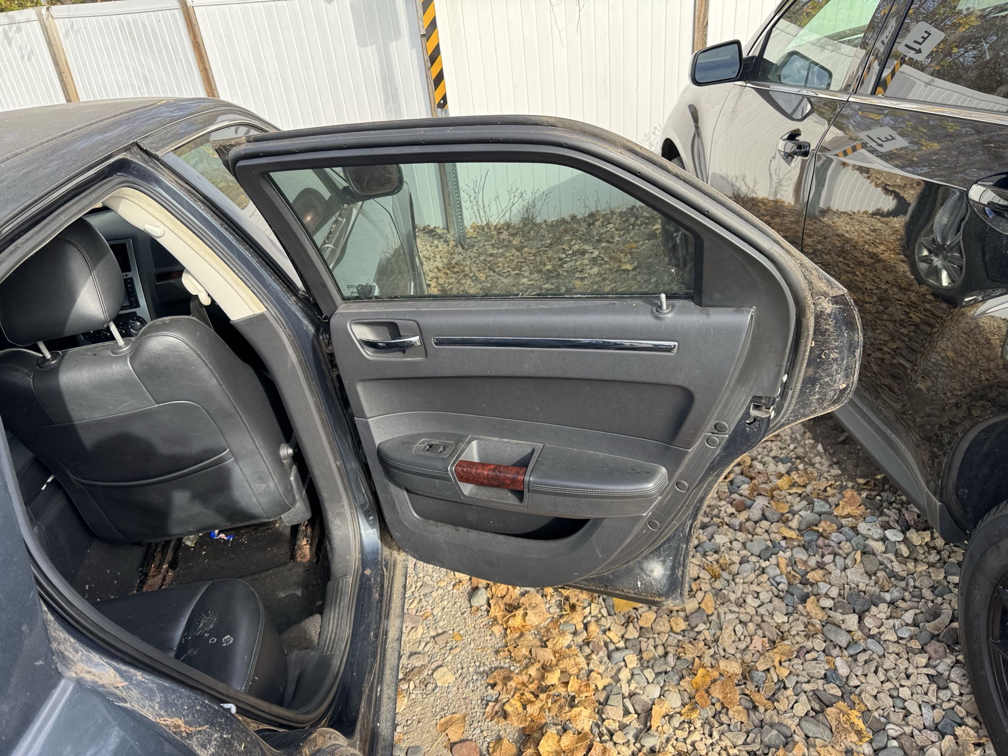 2008 chrysler 300 c for sale near Elk River, Minnesota 106719_30_pass_rear_door_panel.jpg