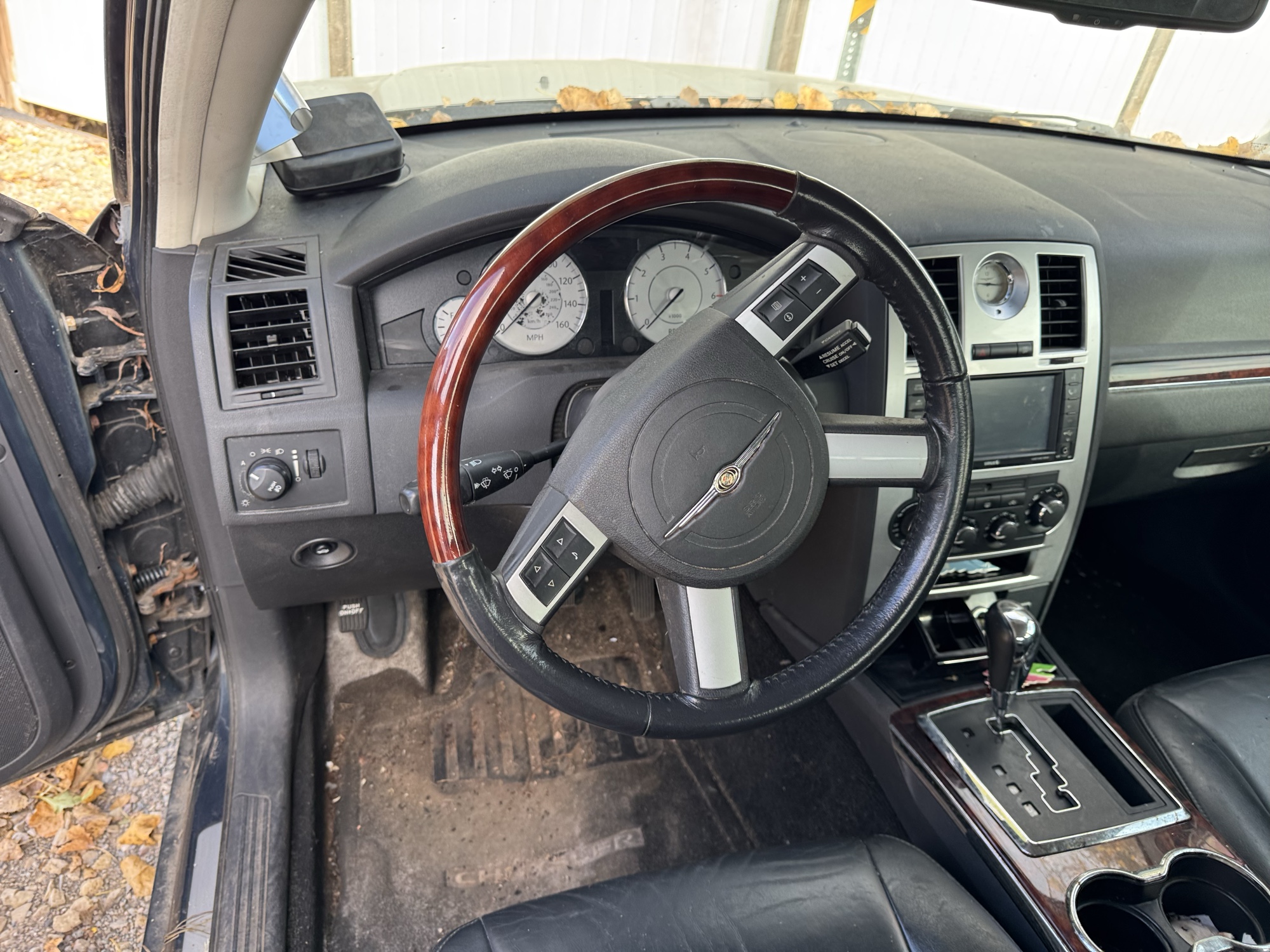 2008 chrysler 300 c for sale near Elk River, Minnesota 106719_36_steering_wheel.jpg