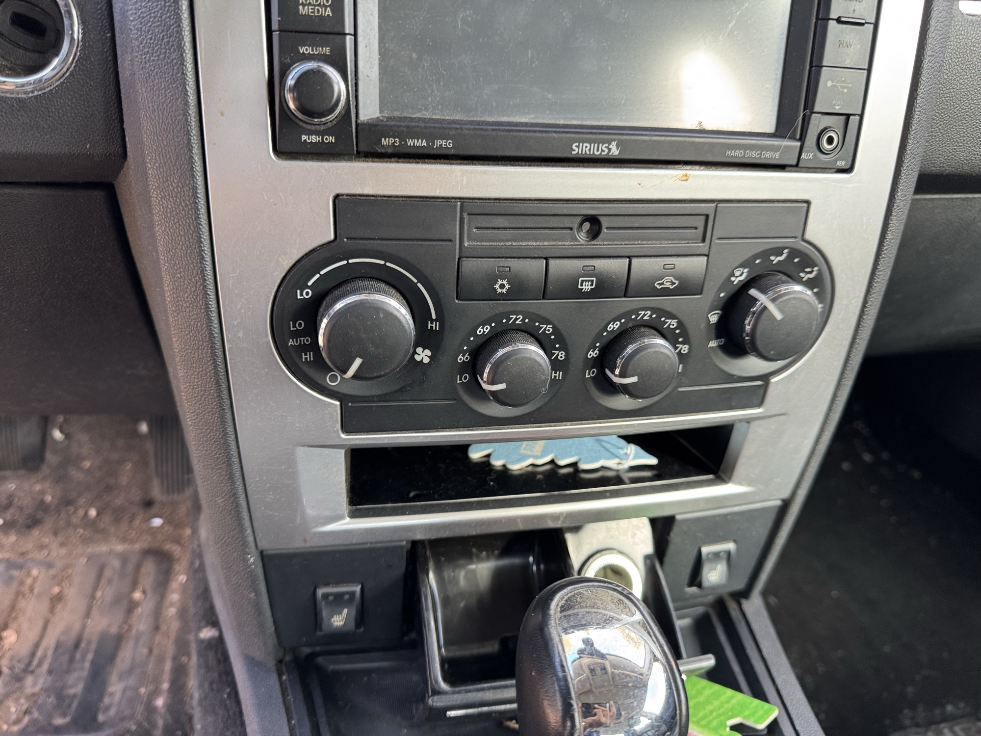 2008 chrysler 300 c for sale near Elk River, Minnesota 106719_40_climate_control.jpg