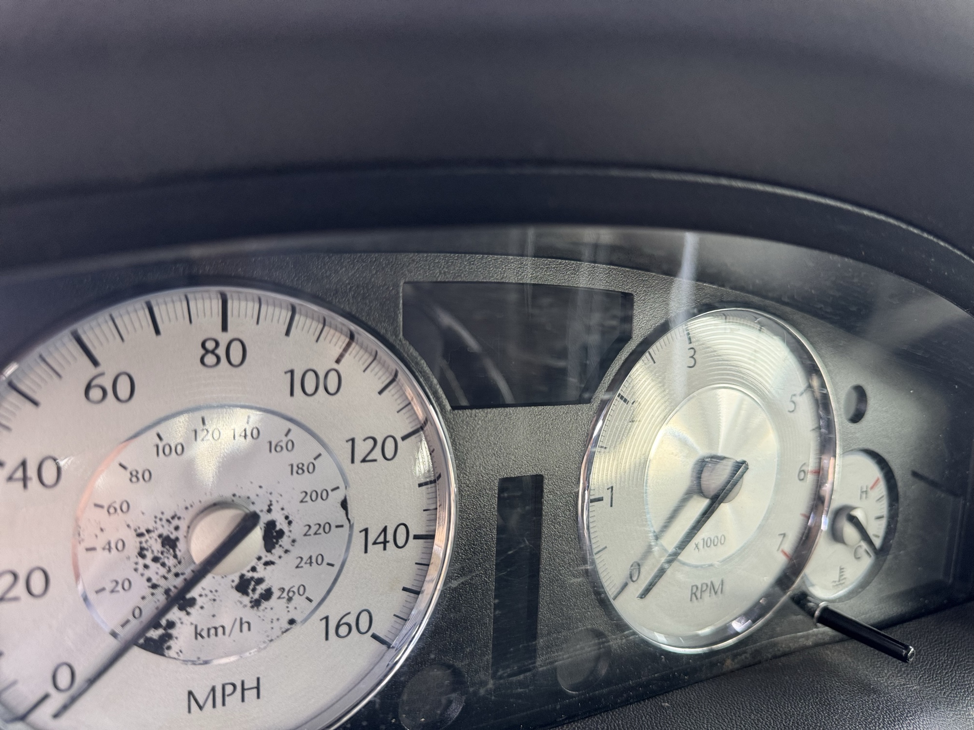 2008 chrysler 300 c for sale near Elk River, Minnesota 106719_44_mileage_closeup.jpg
