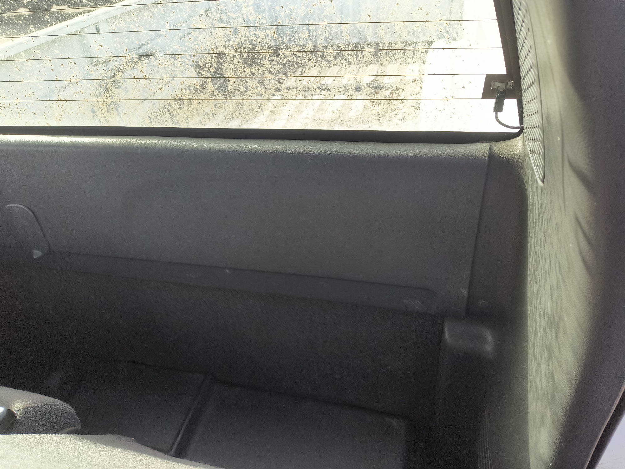 2003 chevrolet silverado-2500hd 4wd with 76253 miles for sale near Elk River, Minnesota 106720_25_drv_rear_door_panel.jpg